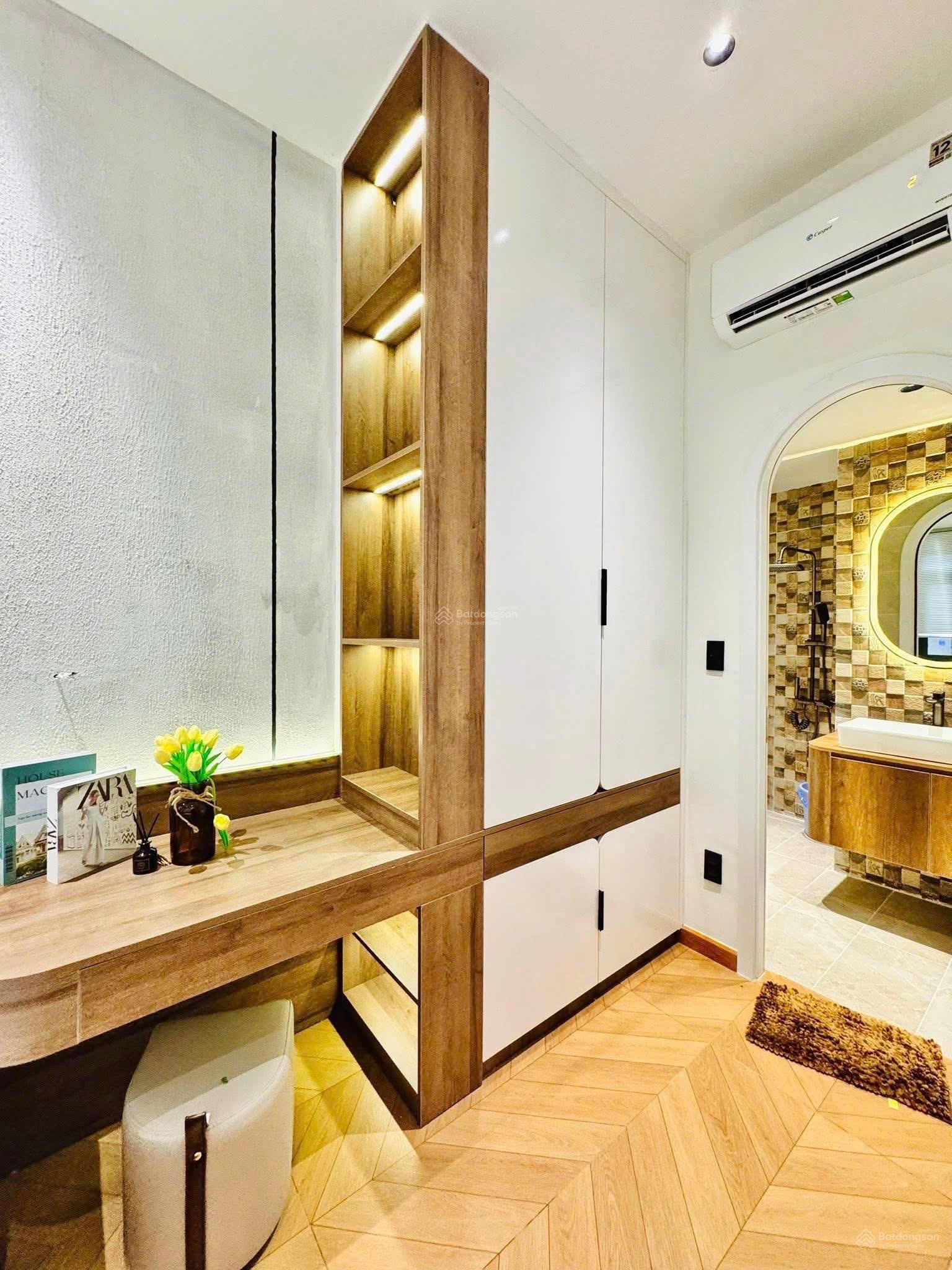 Chủ nhà chuyển công tác, Đ. Hoa Mai, P4, Phú Nhuận, DT 64m2, sổ hồng riêng chính chủ