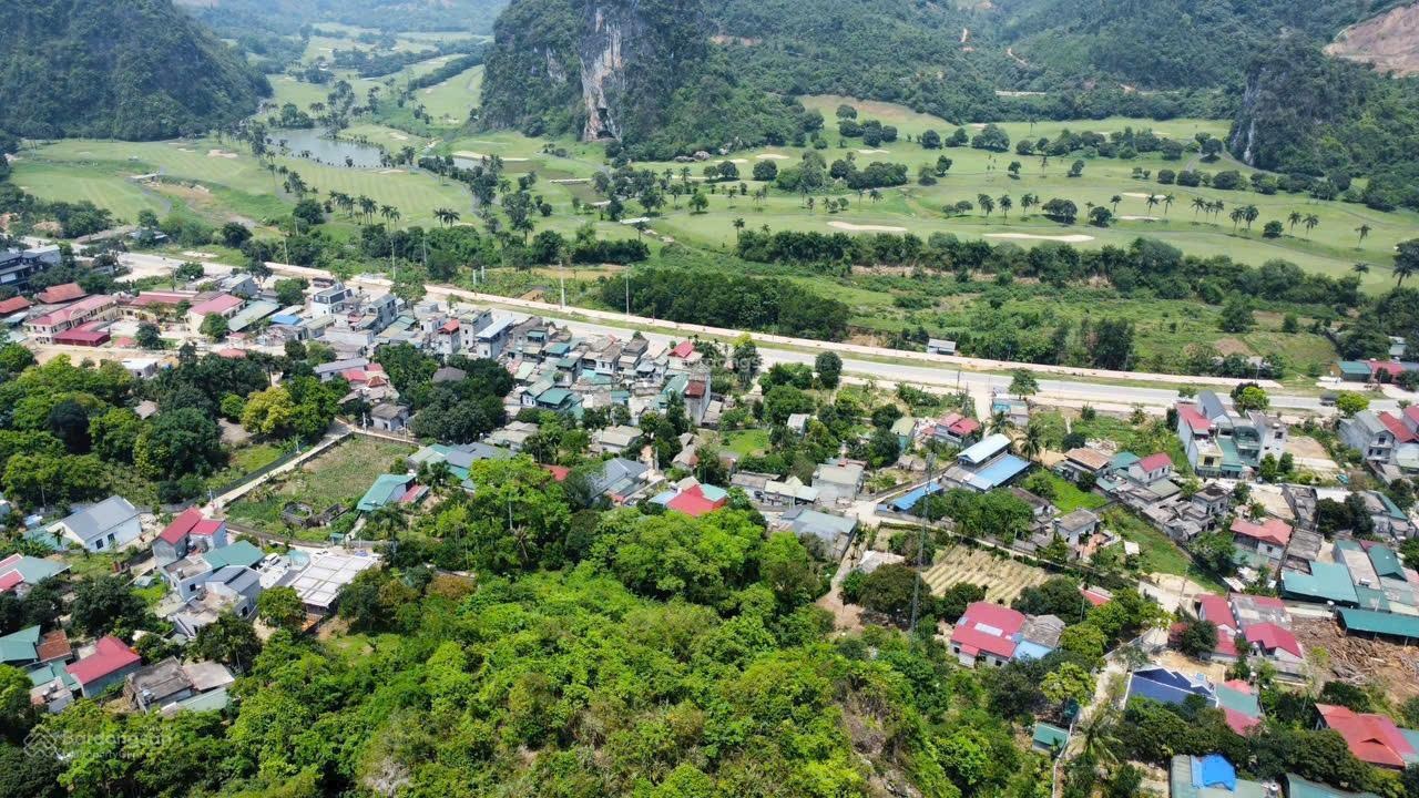 Đất Săn Hàng Hiếm DT 2300m² Lưng Tựa Núi, View Sân Golf Giá Rẻ Không Tưởng!