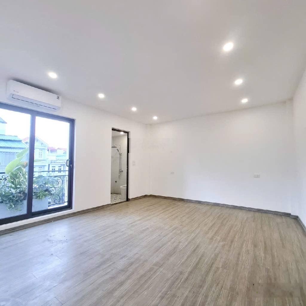 Siêu phầm 6 tầng-thang máy-giá vô cùng hạt dẻkhông gian thưởng trà vô cùng thoáng đãng...!