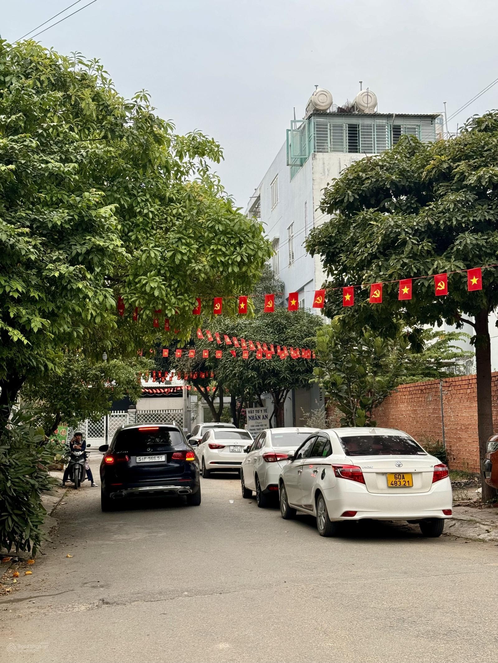 Lô đất 110m2, ngang 5m, đối diện công viên lê văn thịnh, bình trưng tây q2, nhỉnh 10.5 tỷ