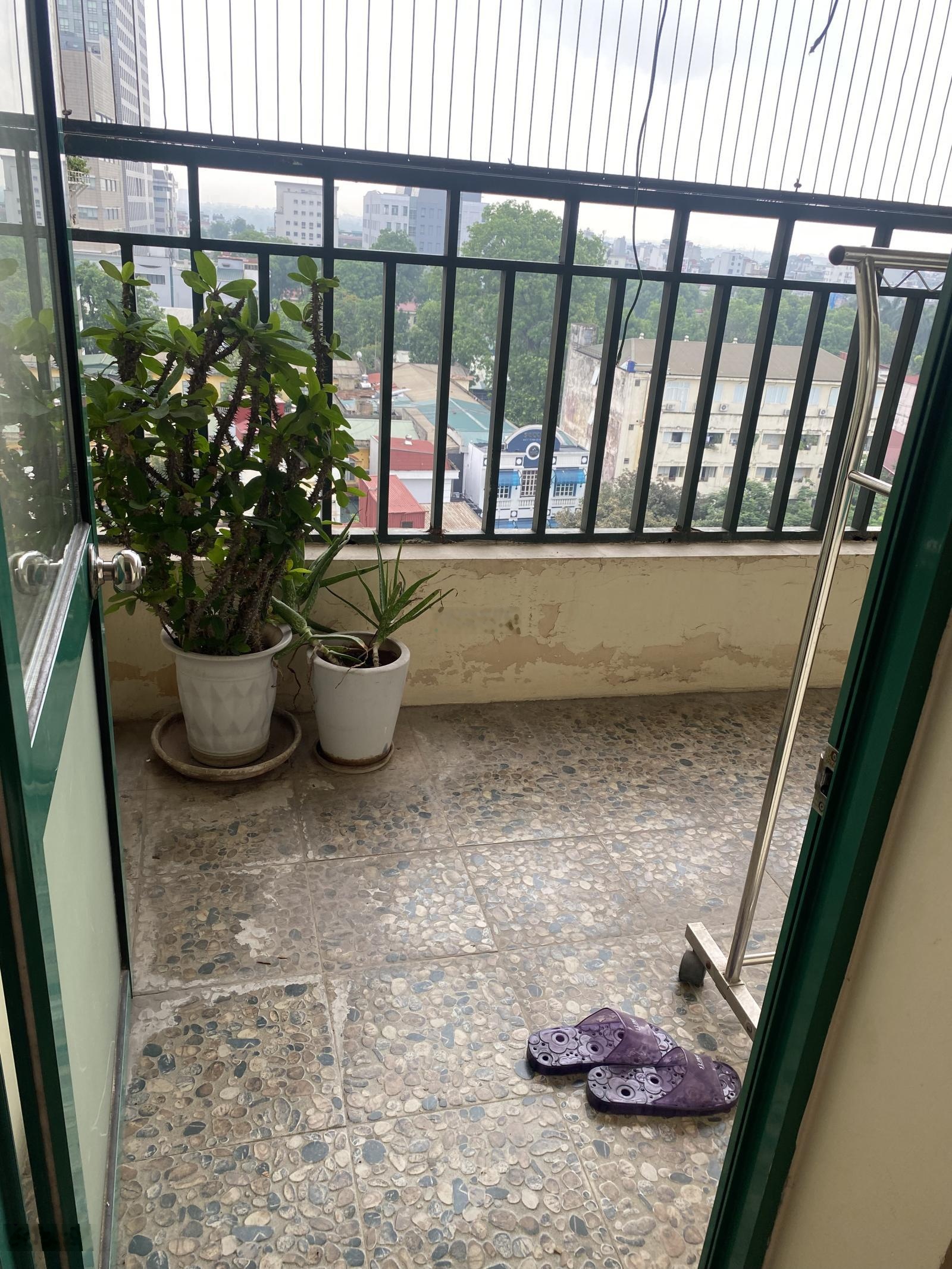 Bán căn hộ CC toà nhà Kinh Đô 93 Lò Đúc