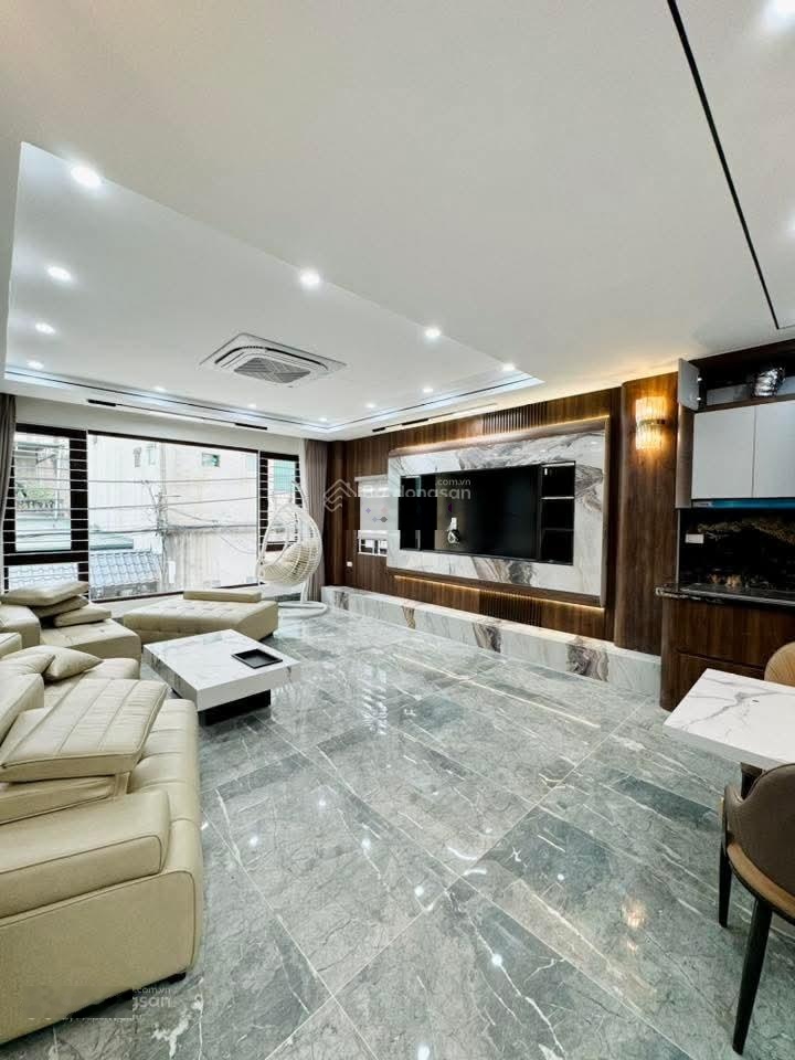 Hoa hậu phố nhà lô góc 7 tầng thang máy bát khối gara ô tô full nội thất giảm chào 300tr