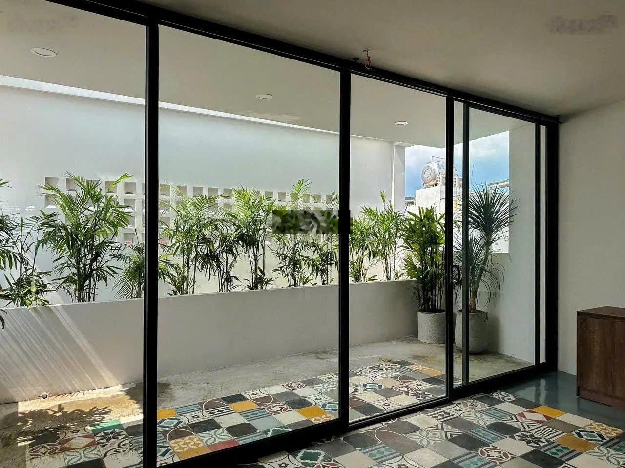 Nhà ngang 10m, duy nhất HXH Trần Quang Diệu, 10x12m - 85m2, 3 tầng, HĐT 25 triệu/tháng chỉ 18 tỷ TL