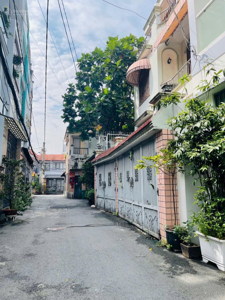 Bán đất tặng nhà HXH gần Mercedes Quang Trung chỉ 5.999ty