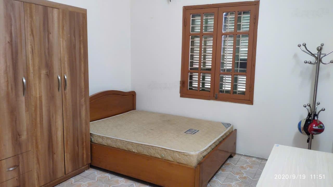 Cho thuê căn hộ 2PN, 1WC, 70m2 ở Đền Lừ I, giá tốt 8 triệu/th