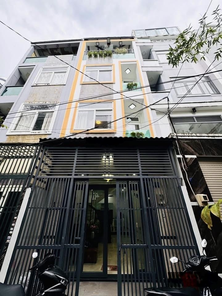 Hạ giá 200tr, bán gấp nhà Lê Quang Định P11 Bình Thạnh, 36m2, sổ hồng riêng