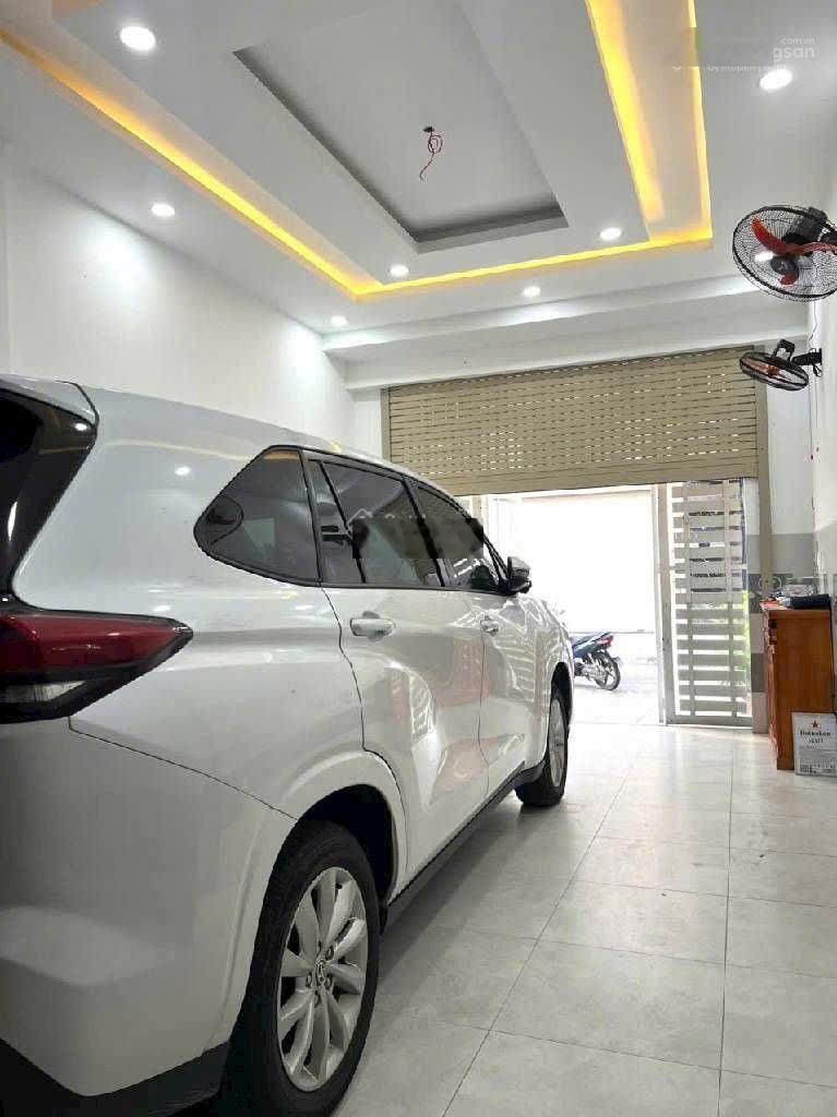 Chủ ngợp ngân hàng - bán gấp nhà Bàn Cờ Quận 3 65m2. Đường 7m. Mua giữ tiền sổ hồng riêng