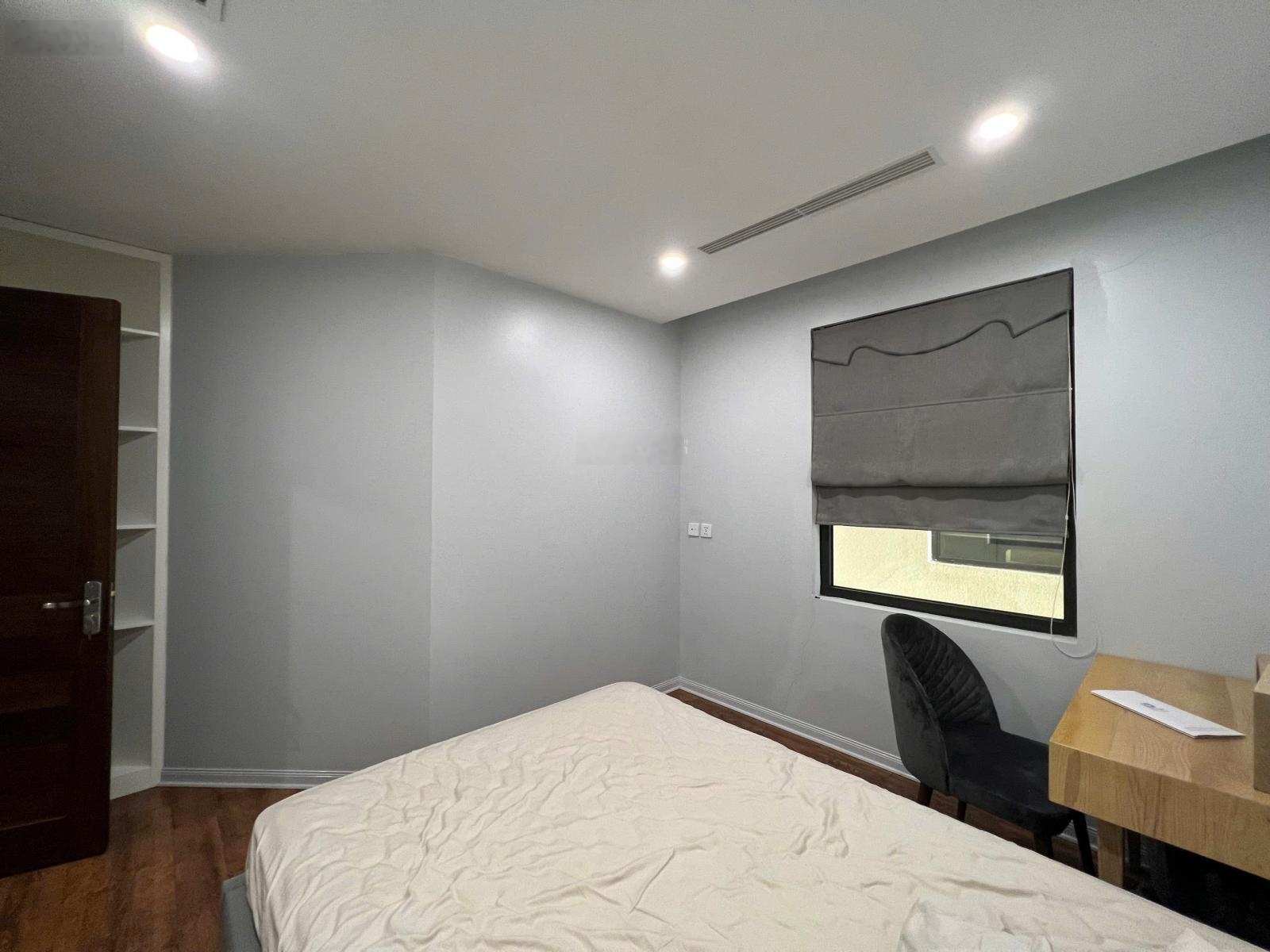 Bán căn 3PN, 111m2. Nhà đủ đồ cơ bản, view yên tĩnh thoáng rộng. D Le Roi Soleil. 2 Đặng Thai Mai