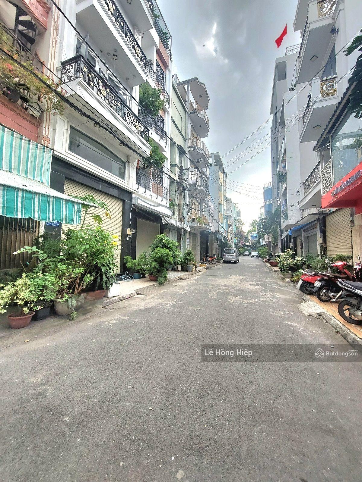 Nhỉnh 9 tỷ, Lạc Long Quân, Âu Cơ, P9. Tân Bình, đường 9m. 3 tầng, 5PN, 5WC