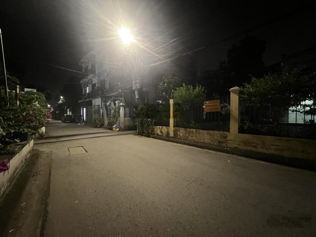 Bán đất Đức Giang, Việt Hưng 70m2 MT4m 10.5 tỷ. Oto, đối diện nhà văn hoá.