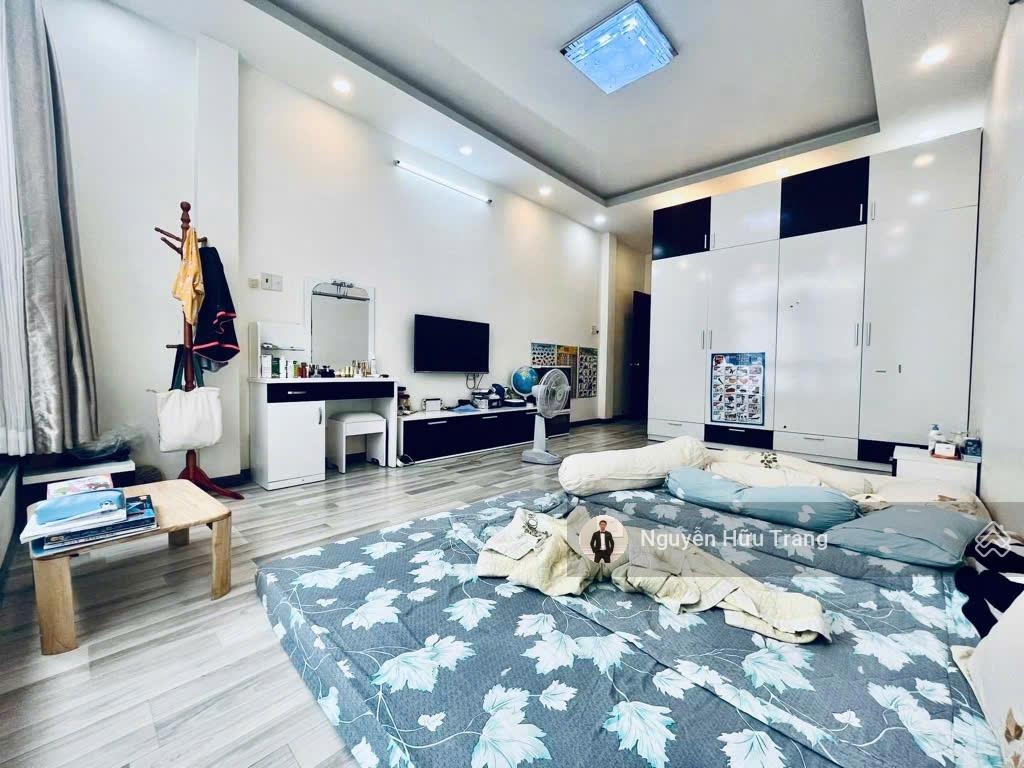 Bán nhà Bạch Đằng - Yên Thế P2 Tân Bình Khu VIP sân bay Ô tô vào nhà 66m² - 4x16m Nở hậu - 13.88 Tỷ