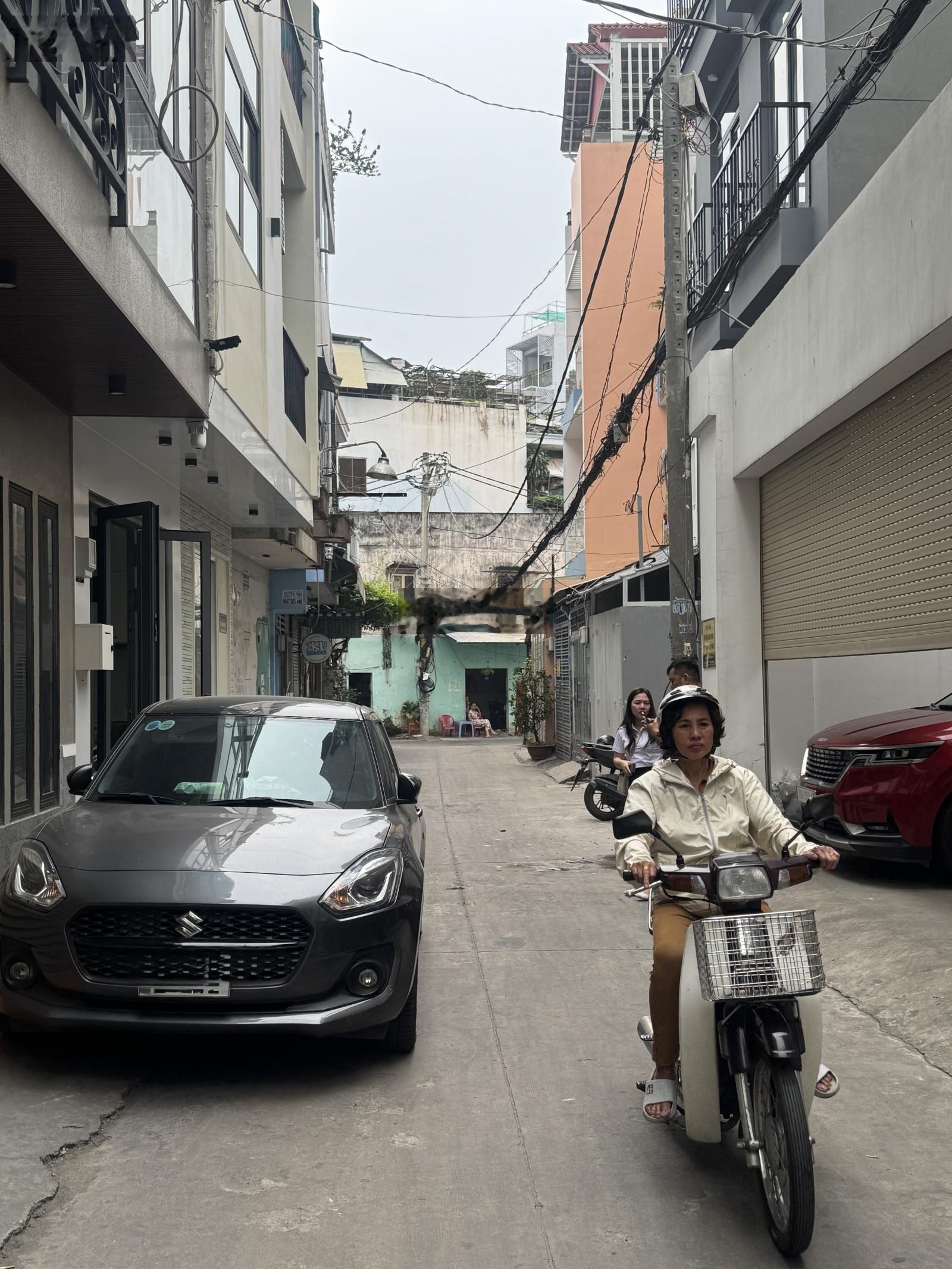 Tô Hiến Thành 1T 3L Quận 10 xe hơi tránh nhau