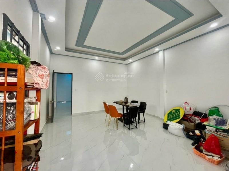 Gấp Bán Giảm Sâu 600Tr Nhà Mới Đẹp 62M2Nhỉnh 5Tỷ2Tầng BTCT HXH Ngay Chợ Giáp Tân Phú