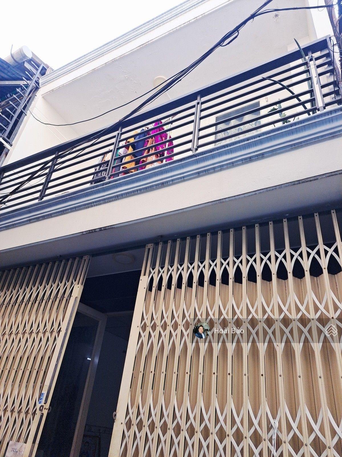 BT - hơn 3tỷ - 2 tầng, 4x10m Hoàng Văn Hợp. Sát Tên Lửa