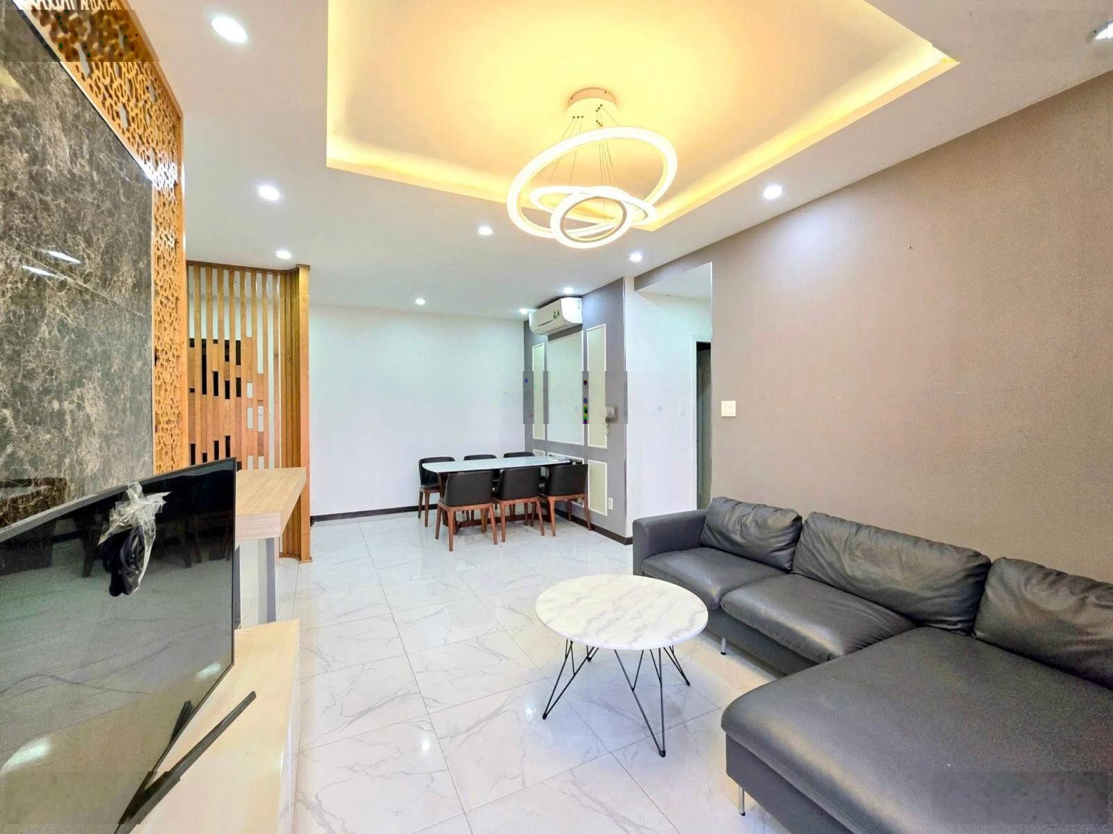 Cần cho thuê gấp căn hộ Melody Residences. DT: 70m2, 2PN, 1WC. Giá 12tr/th. LH: 0365695623
