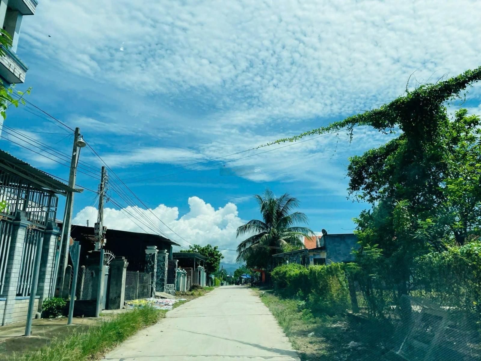 Đất thổ cư Ninh Xuân, sát bên KCN Becamex VSip Khánh Hòa giá chỉ 1tr7/1m2 diện tích 269m2