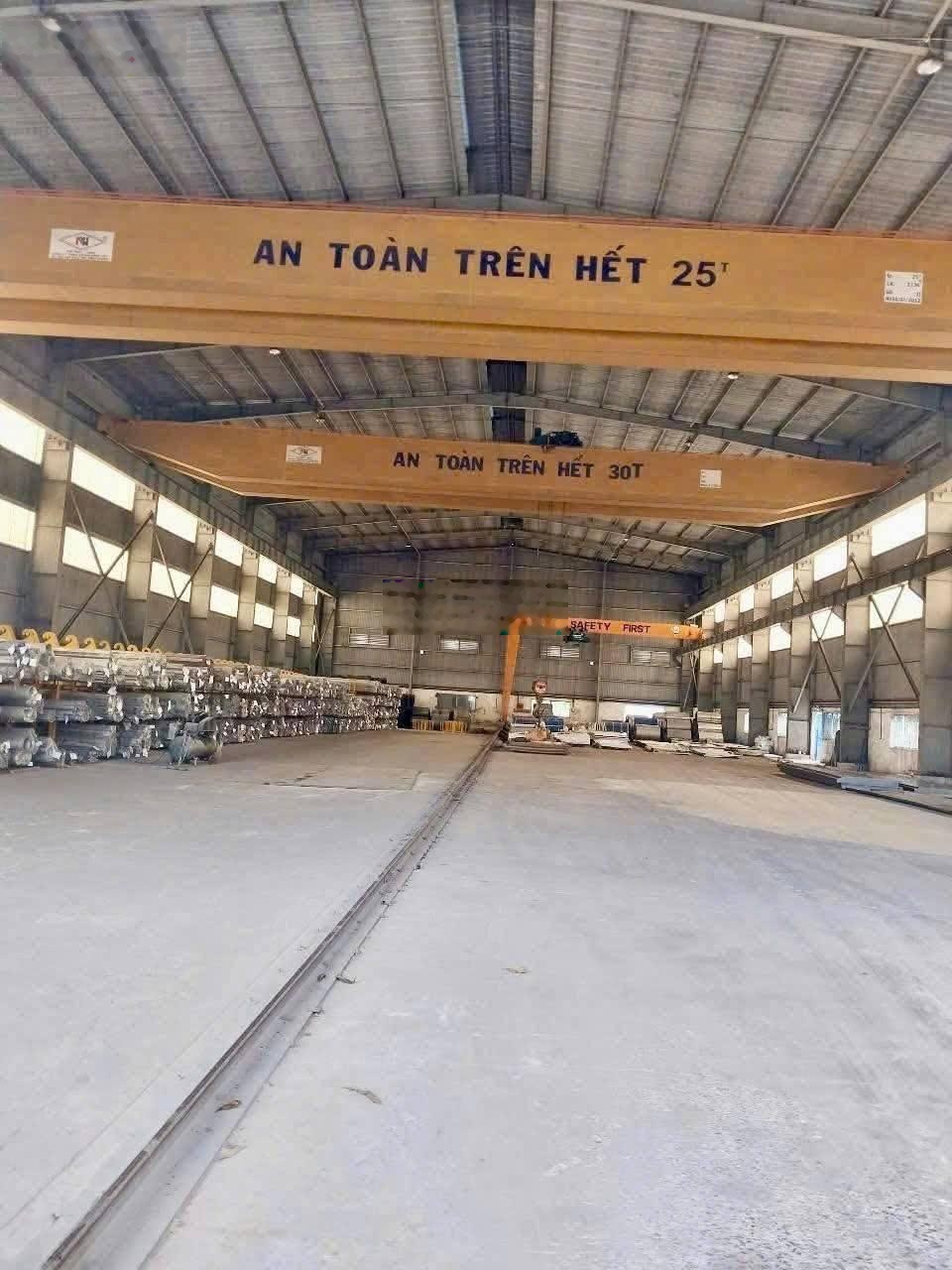 Cho thuê kho xưởng siêu rẻ 1.800m2 đường Quốc Lộ 1A, P. Tân Tạo, Q. Bình Tân