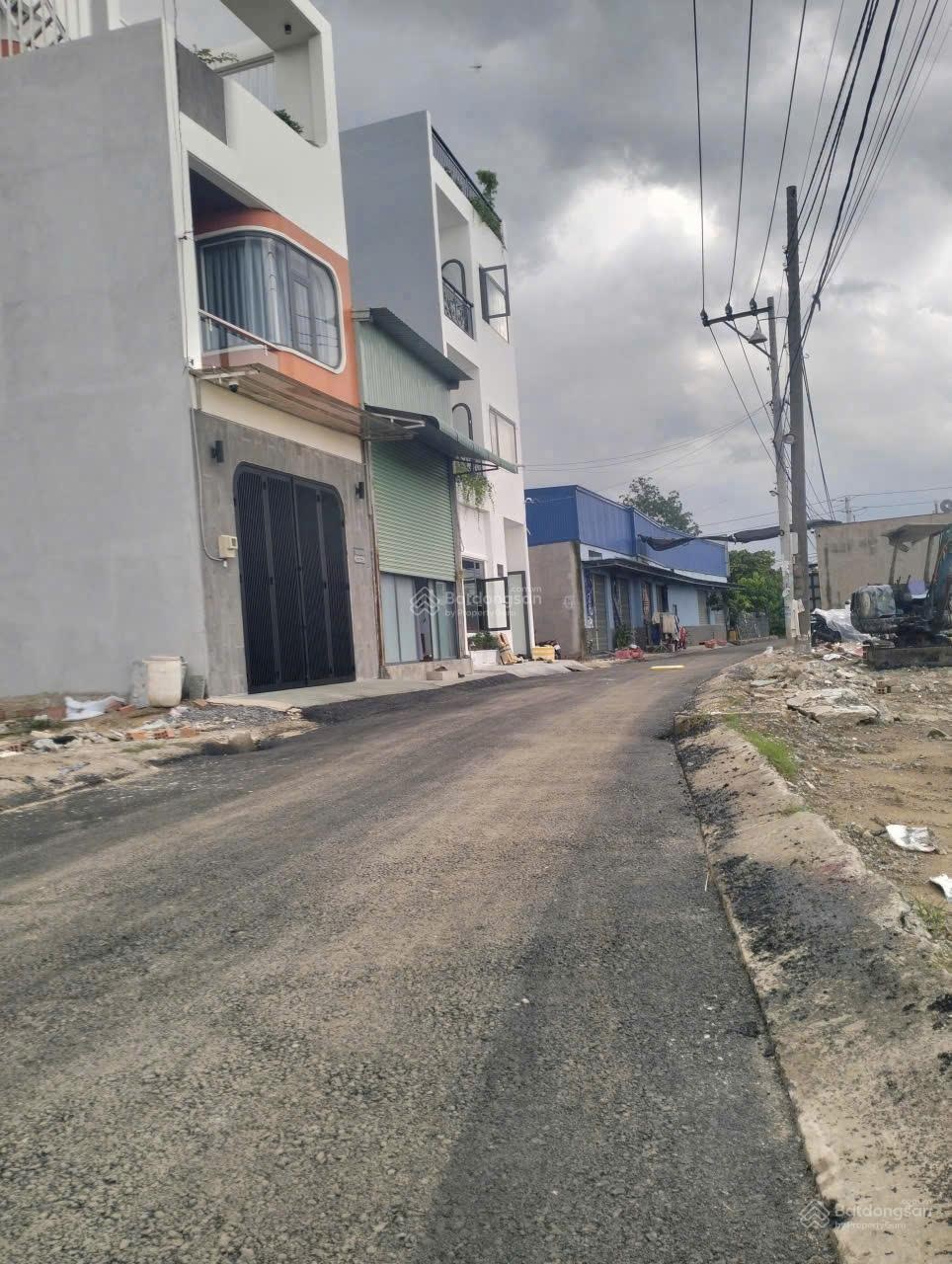 Bán nền thổ cư 4x14 tân tạo bình tân gần trường tiểu học võ văn vân giá 3ty2 còn bớt lộc