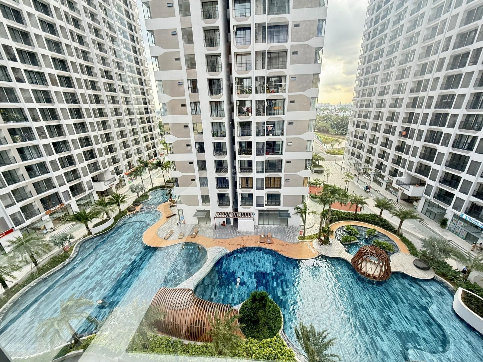 Cần bán căn hộ MT Eastmark City Quận 9 căn 3PN+ tầng cao view thoáng giá 4,95 tỷ