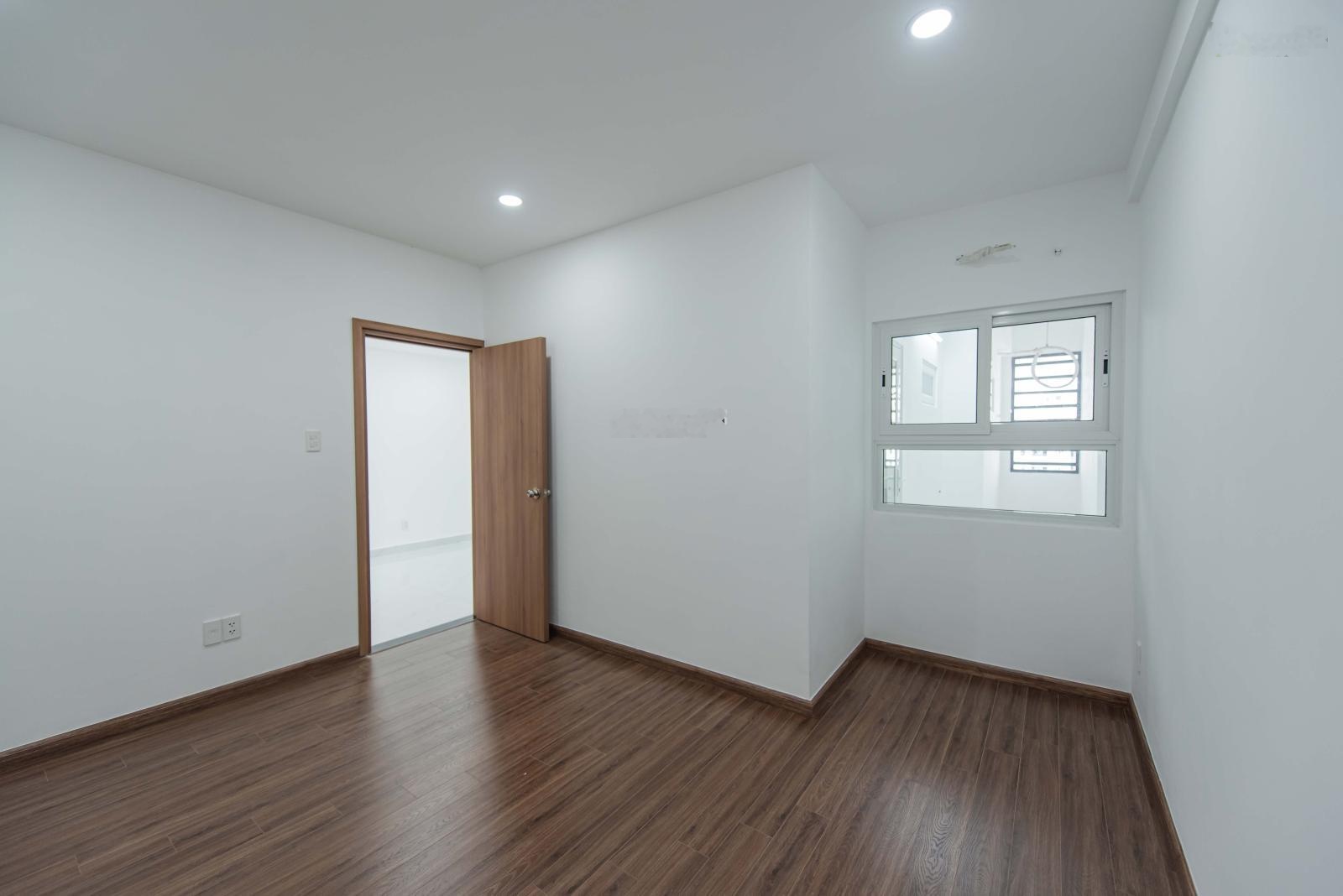 Căn hộ 2PN, 2WC bàn giao thô diện tích 84,32m2, tầng 4 view Tây Bắc, CC Conic Boulevard giá 2,25 tỷ