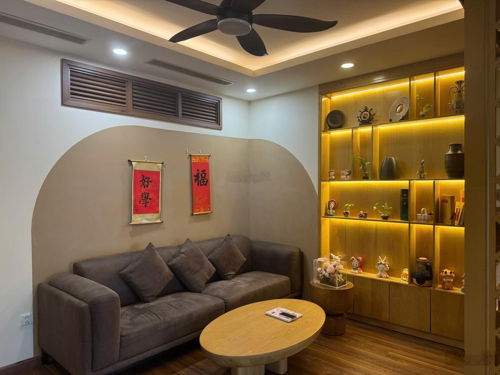 Bán căn 2 ngủ tầng đẹp Paragon nhỉnh 7 tỷ 90m2