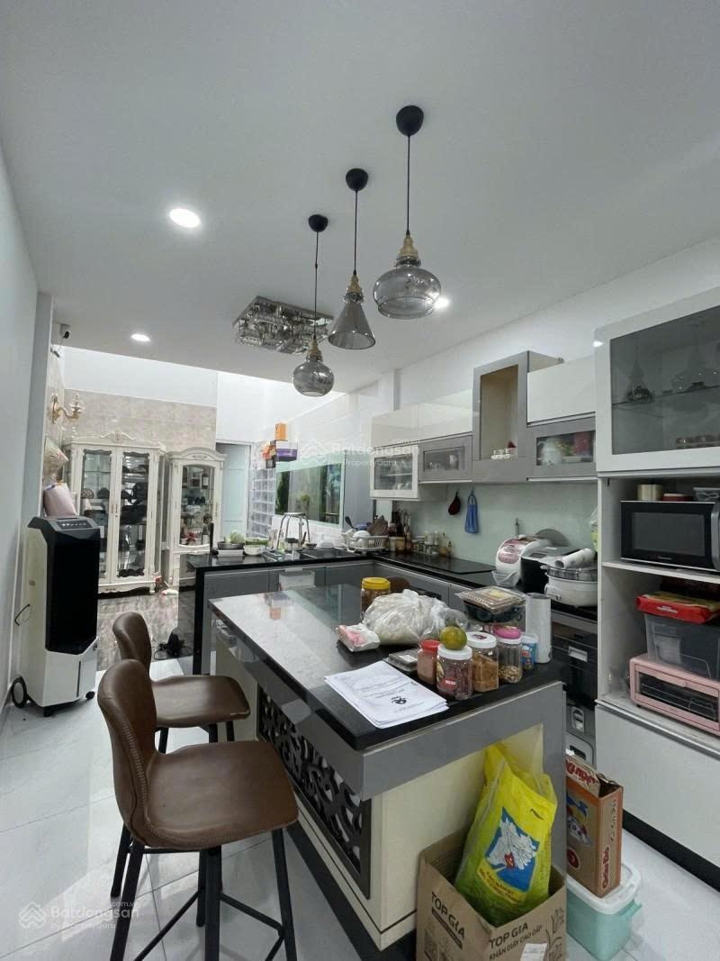 Ngộp tiền bán trong tết giảm giá 200tr căn Lý Chính Thắng đường 5m SHR HD thuê 20triệu/thg