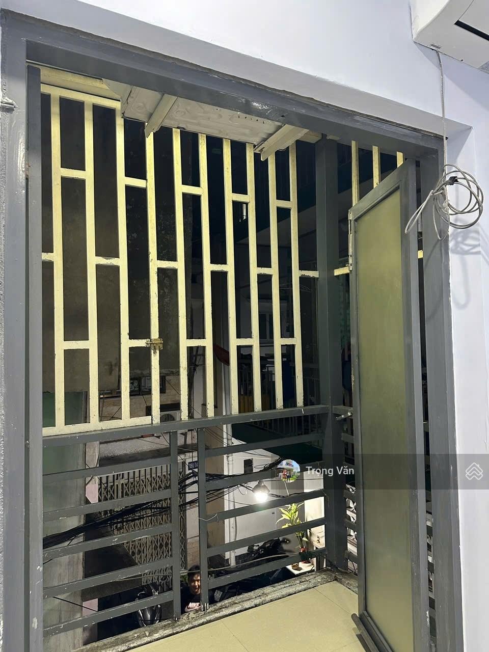 Chỉ 5,1 tỷ - trước nhà có sân 5m - sát HXH Trần Hưng Đạo - 2PN 2WC