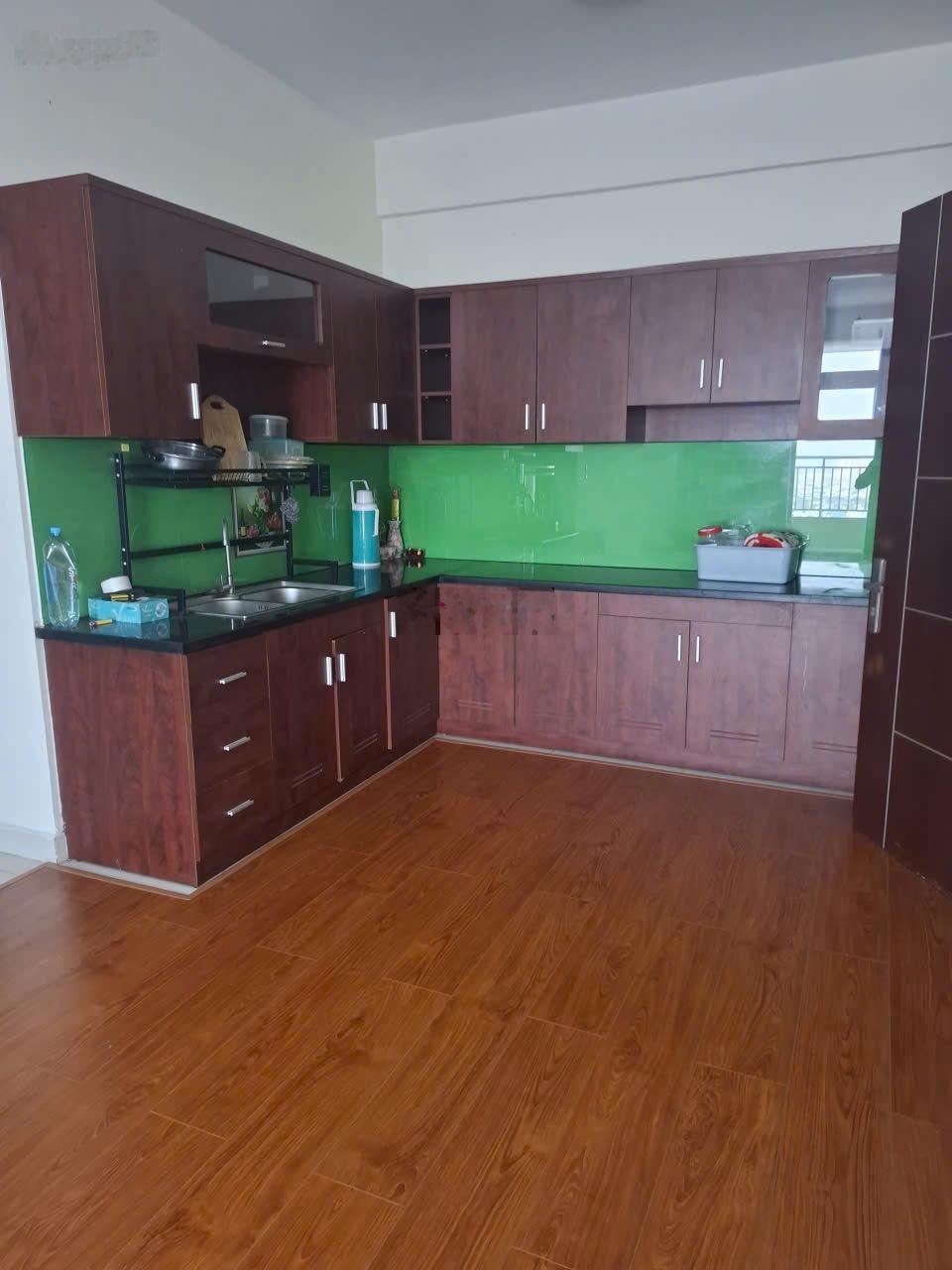 Bán căn hộ Tô Ký Tower Q12, căn góc 65m2, 2PN-2WC, có sổ, giá 3tỷ (lương lượng).