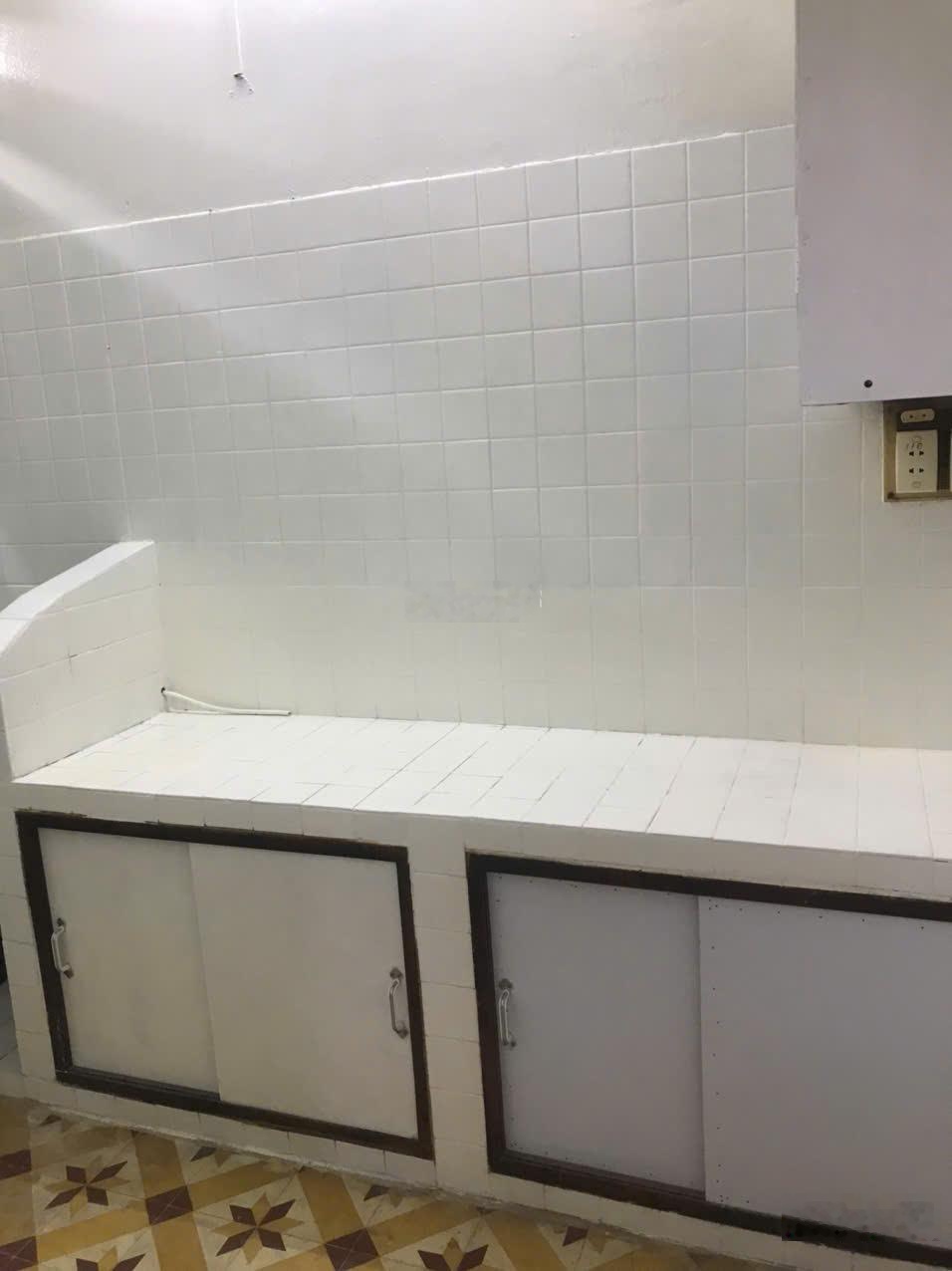 Giảm 400tr bán chung cư hùng vương - đường tản đà, phường 11, quận 5 - sổ hồng đầy đủ