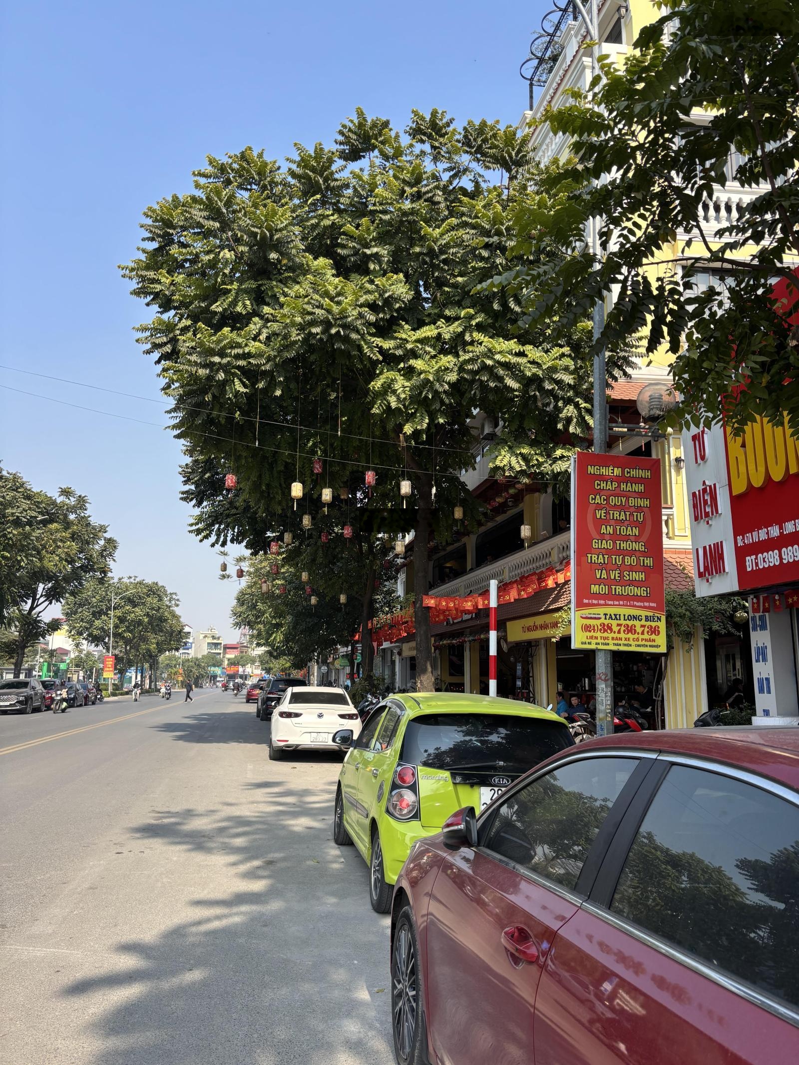 Bán Lô Đất Đẹp cạnh BigC Long Biên ,ngay mặt sau phố Vũ Đức Thận trung tâm Việt Hưng 71m2 Giá Tốt