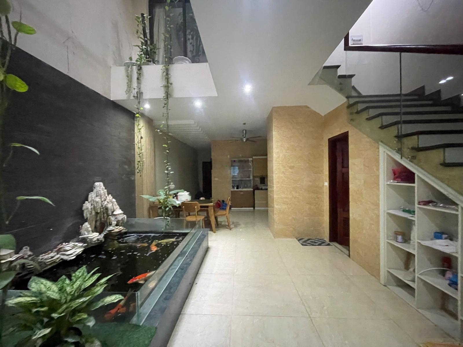 Bán nhà sát vách ninh hiệp nhà đẹp 4 tầng, ở ngay cực hiếm! liên hệ : 0945288128