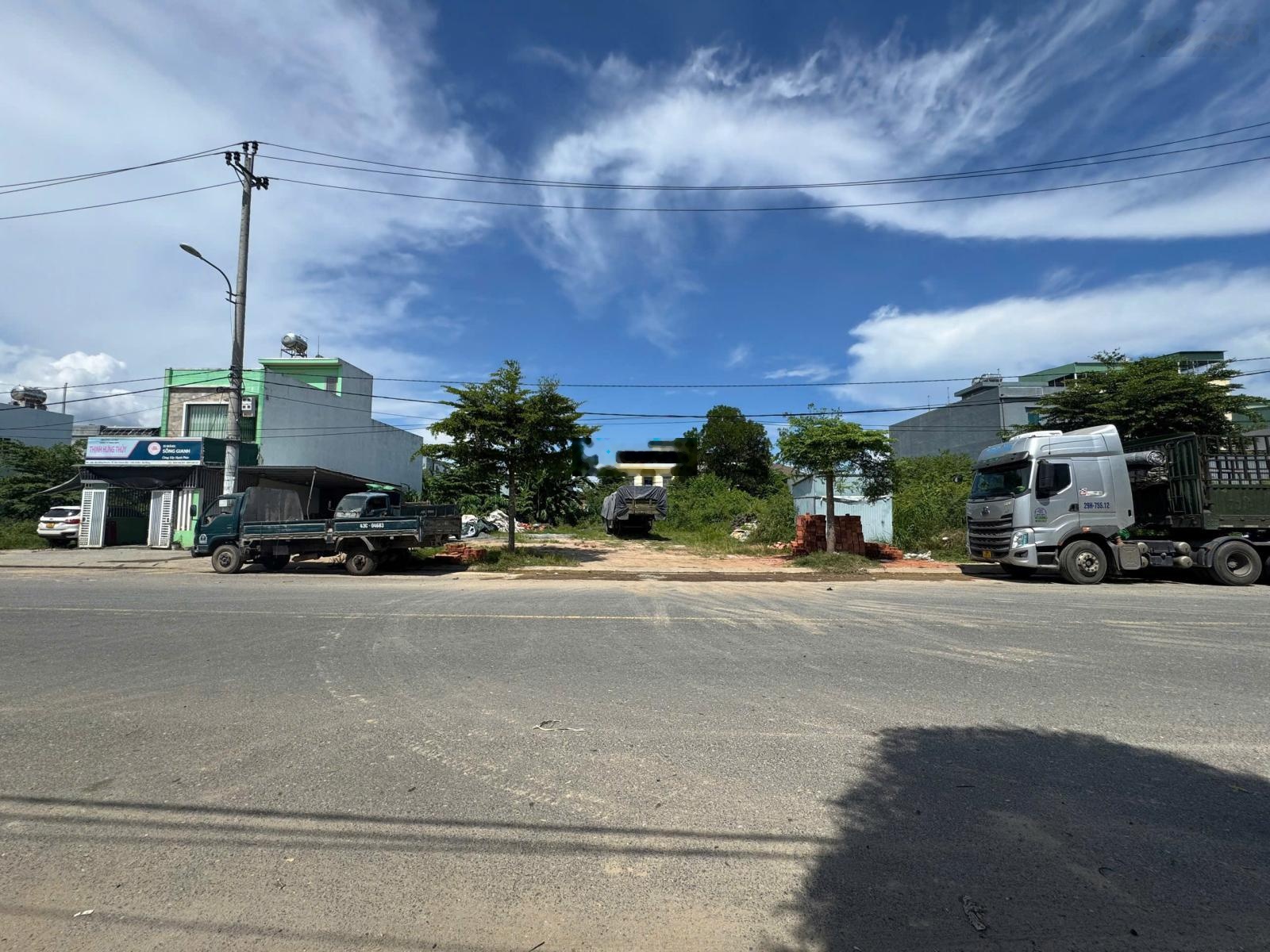 Chào bán lô mặt tiền đường hoàng văn thái nối dài diện tích khủng 465m 0911190094