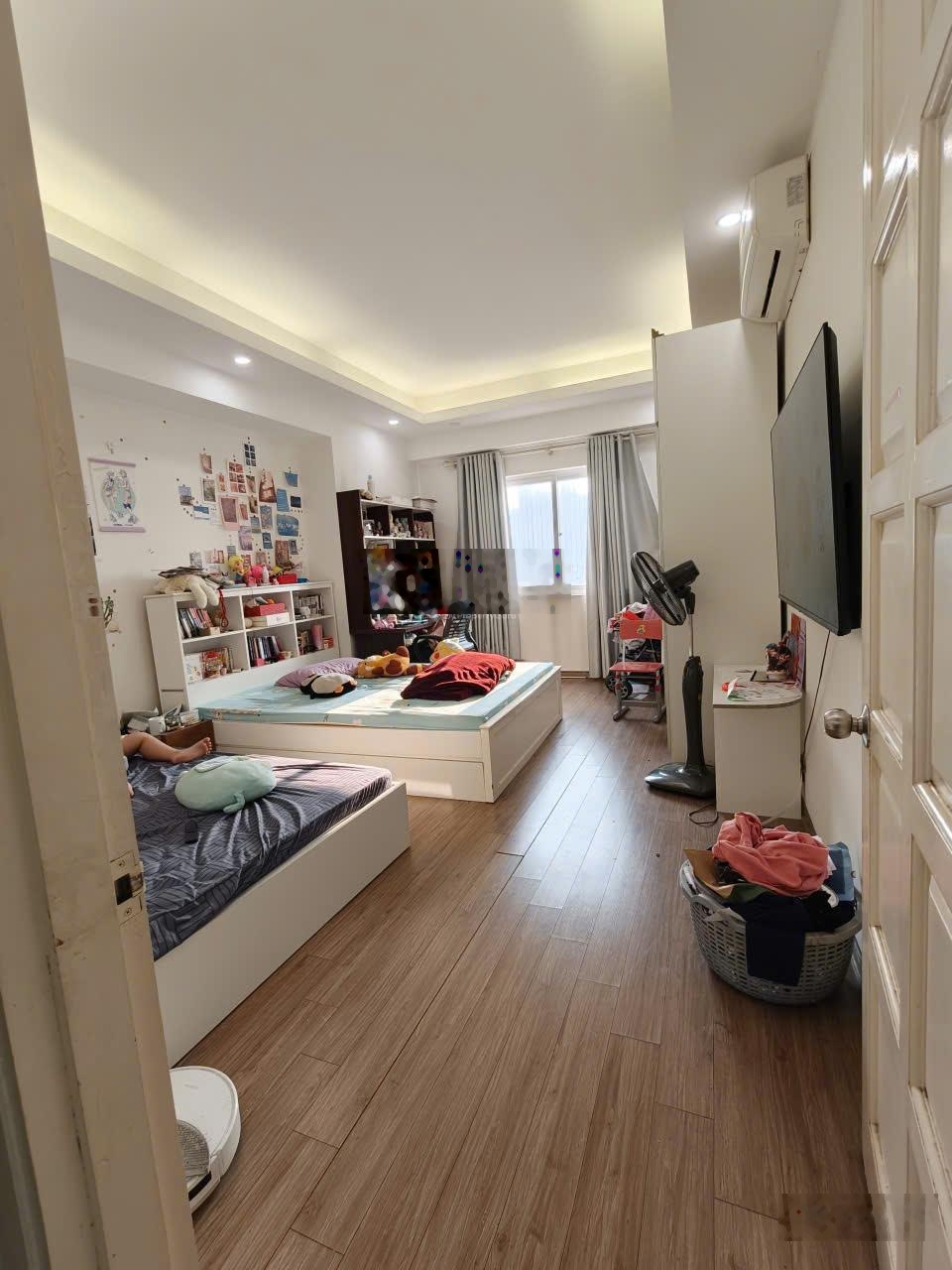 Căn hộ toà Hà Thành Plaza 102 Thái Thịnh. 146,5m2 căn góc 3PN 2VS giá 12 tỷ