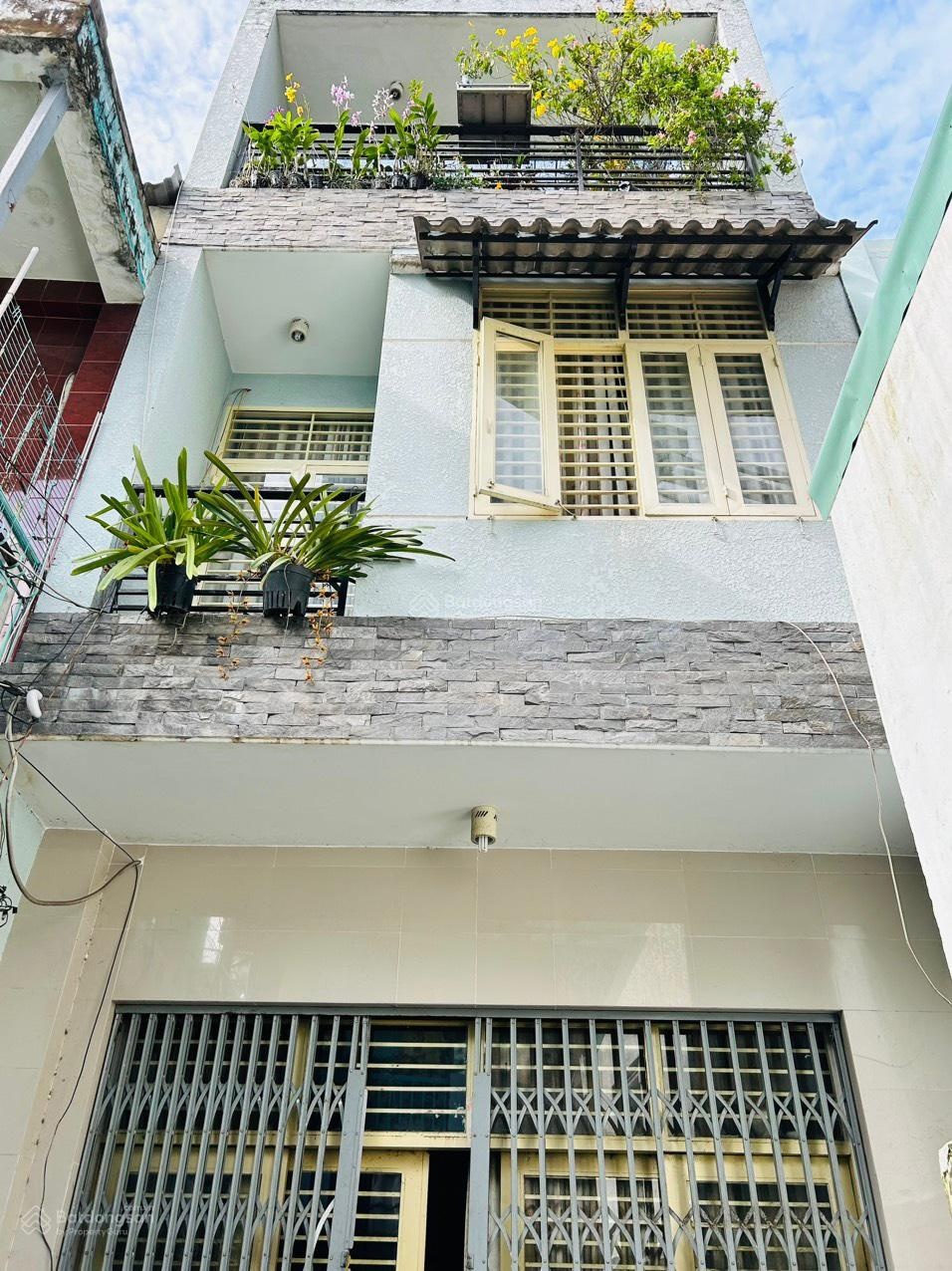 Bán nhà gấp trước Tết! 58m2, 3PN, 3WC tại Bùi Thị Xuân, Q1, sổ hồng riêng, vào ở ngay