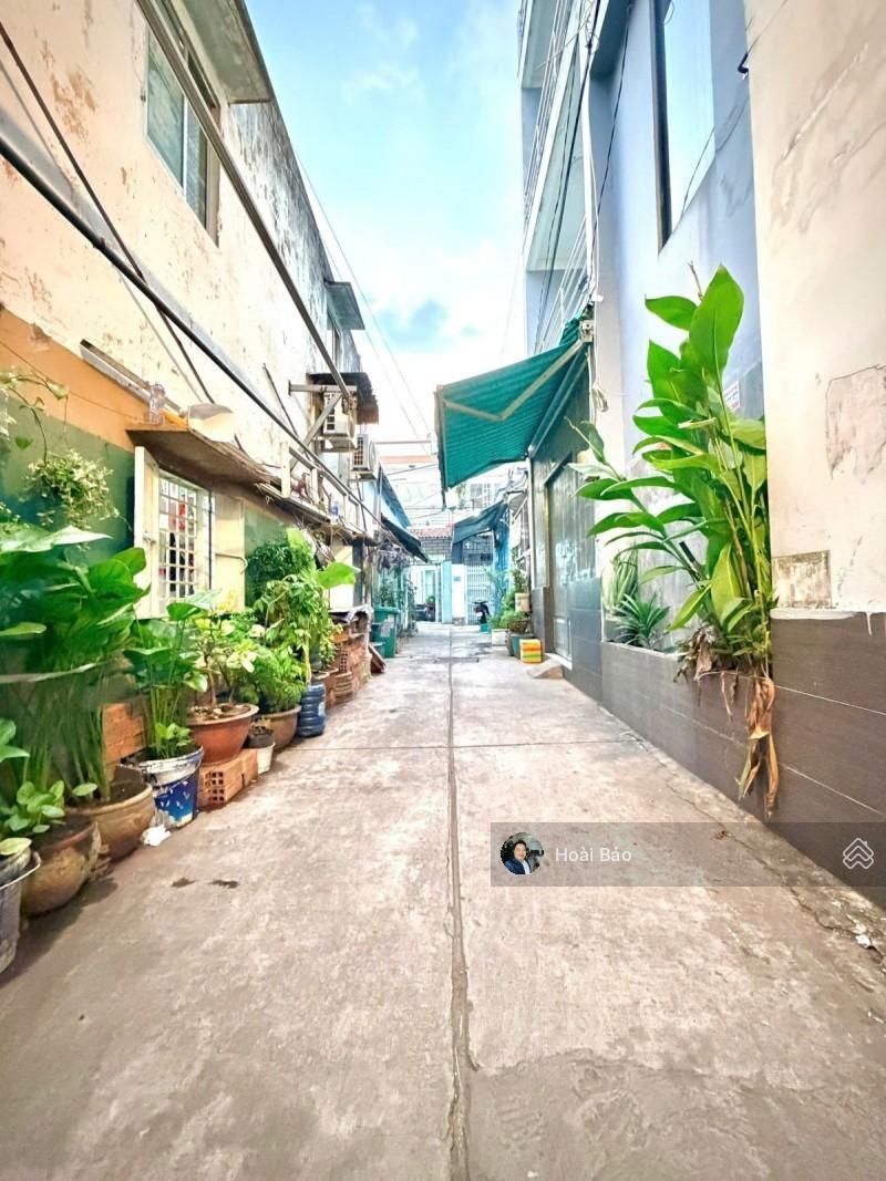 BT- Hơn 3tỷ - 32m2 [ 4 x8m ] Giáp Q6 - Tên lửa - Ngã 4 bốn xã, sổ hồng riêng vuông vức