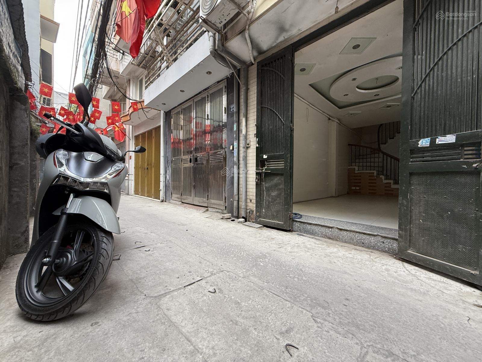 Chính chủ em cần bán nhanh nhà tại phố Lê Văn Lương thông sang ngõ 144 Quan Nhân Quan Nhân 38/43m2