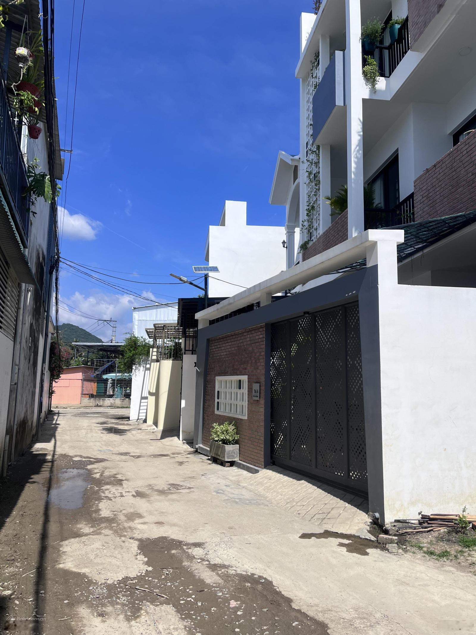 Bán lô đất hẻm 76 Phú Nông, 2 mặt tiền 72m2 chỉ 3.3 tỷ