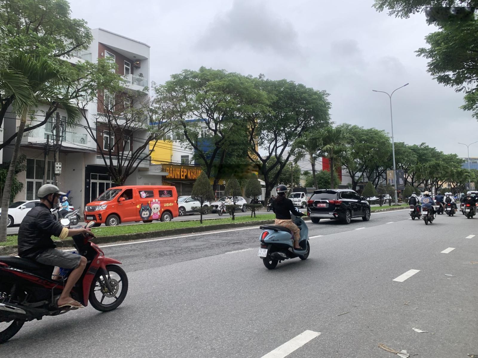 Cực sốc , 2 mặt tiền Nguyễn Hữu Thọ vị trí siêu đẹp.Giá tốt nhất thị trường chỉ 11tỷ thương lượng