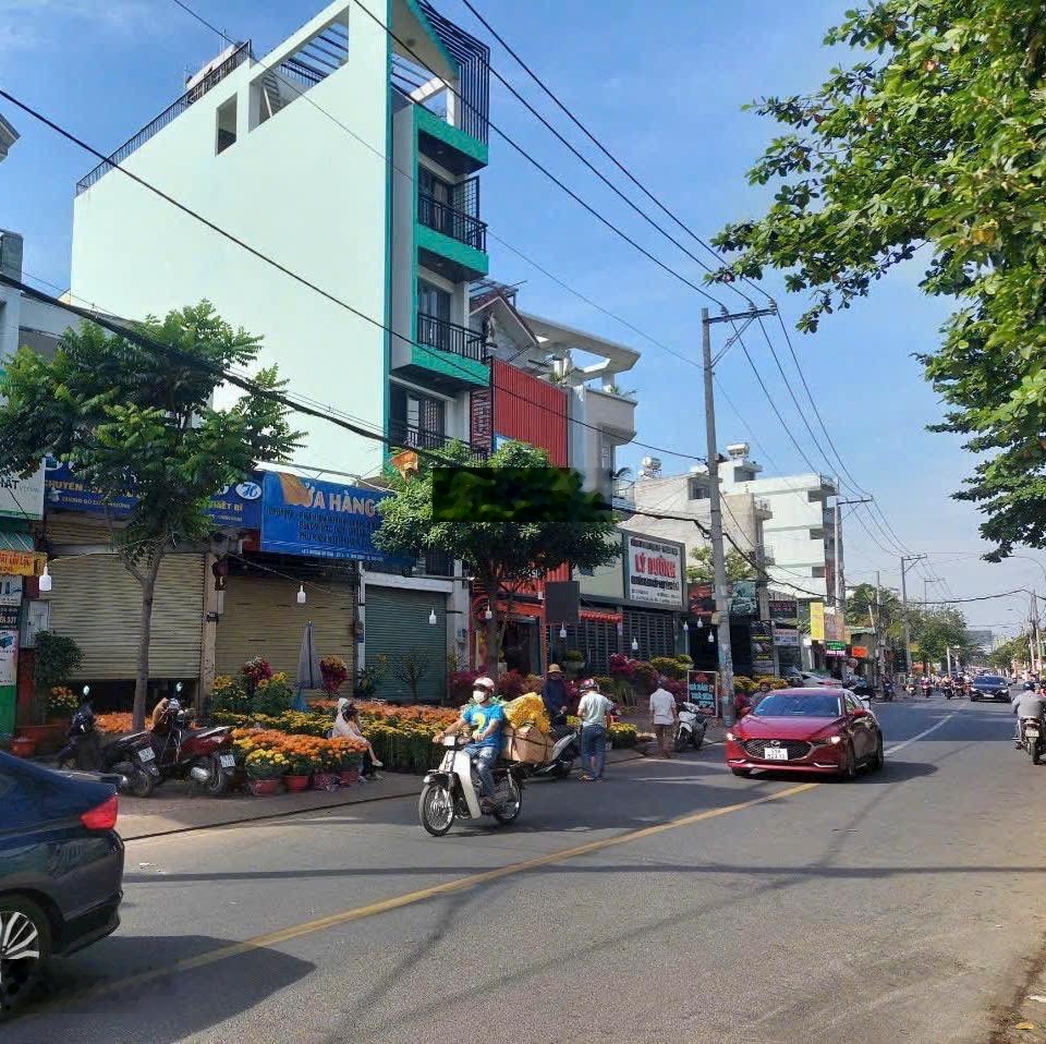 Cần Bán Gấp Miếng đất MT đường Gò Dưa Cách Vành Đai 2 chỉ 100m, vị trí đắc địa, KD đa ngành