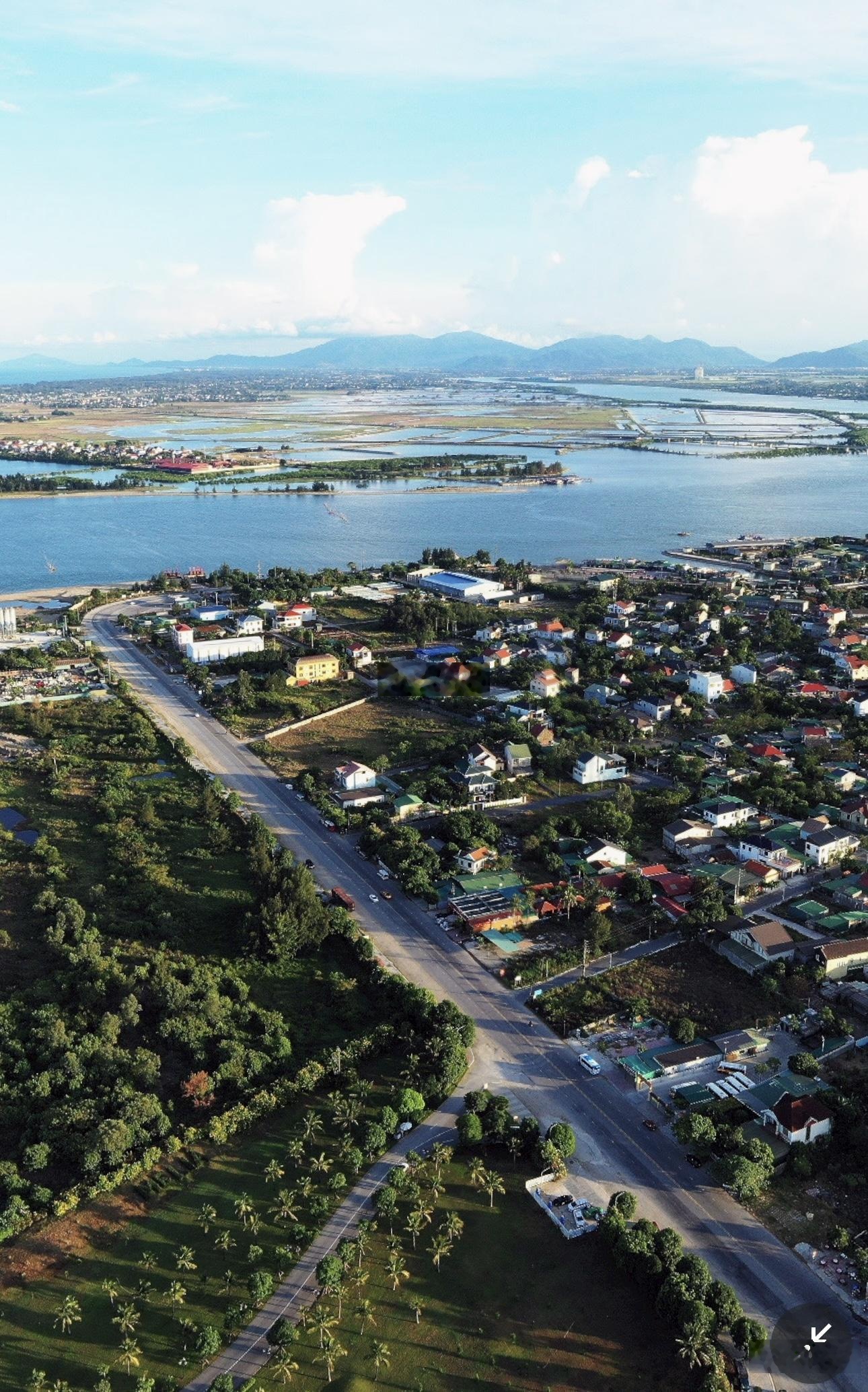 Cần bán đất bám đường Bình Minh đối diện Vinwonders Cửa Hội