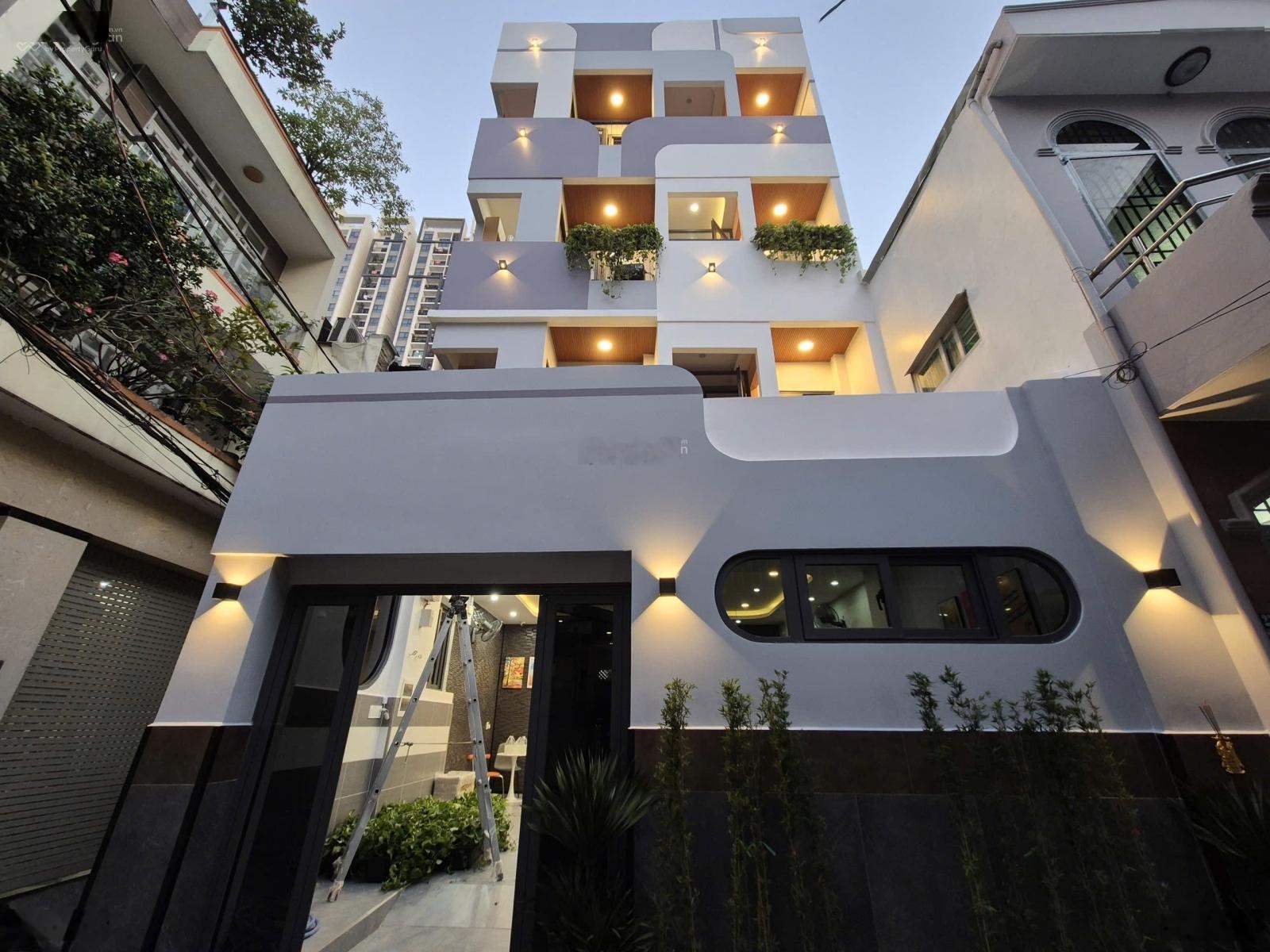 Toà nhà 14 CHDV góc 3 mặt tiền hẻm mới 100% - có thang máy