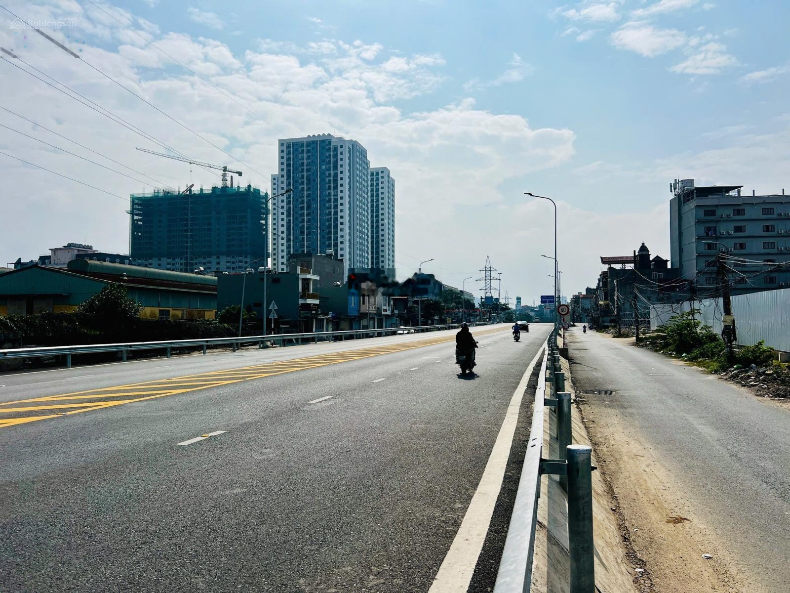 Bán nhà mặt đường Cầu Hoàng Gia. 67,2m2, Ngô Quyền, HP