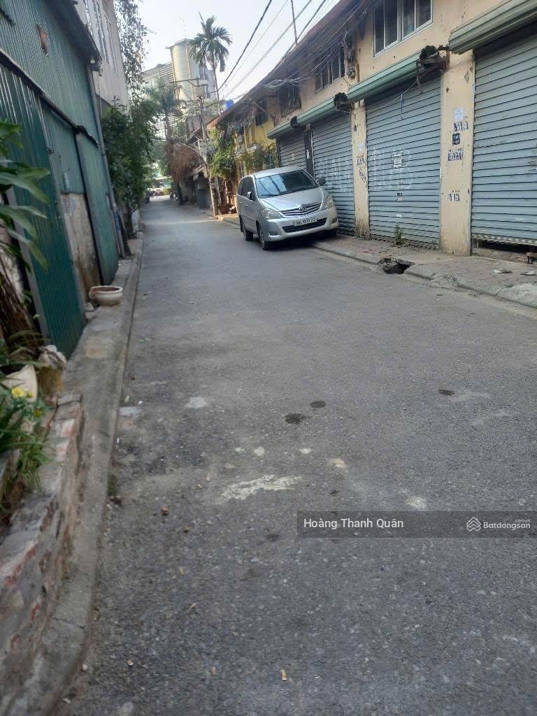 Đất hiếm Ngã Tư Sài Đồng - gần ô tô tránh - khu kinh doanh sầm uất - giá tốt