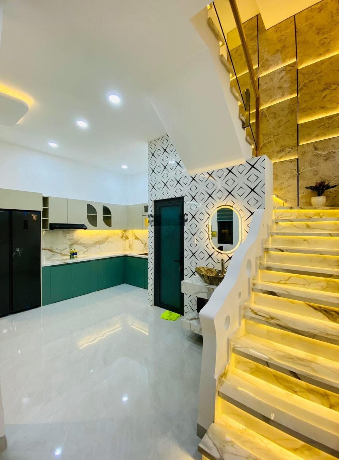 Bán gấp nhà mặt phố Bùi Quang Là, 6,6 tỷ, 50m2, 4PN, 4WC, Gò Vấp, HCM