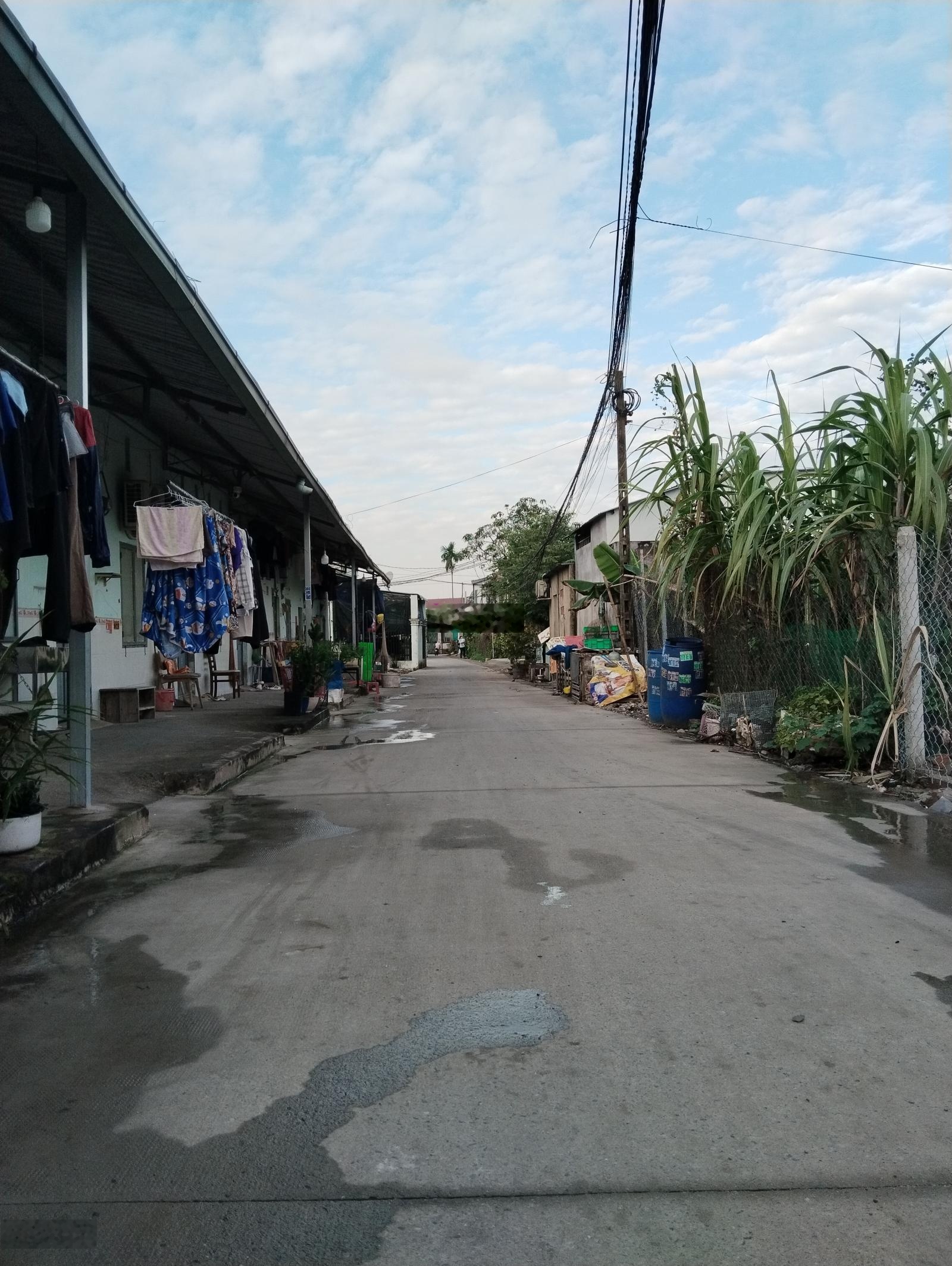 Chỉ 2tỷ8 _ Đất 140m2 có 80m2 thổ cư - Gần trường học, KCN Việt Hương, VSIP1. Cách Aeon hơn 2km.