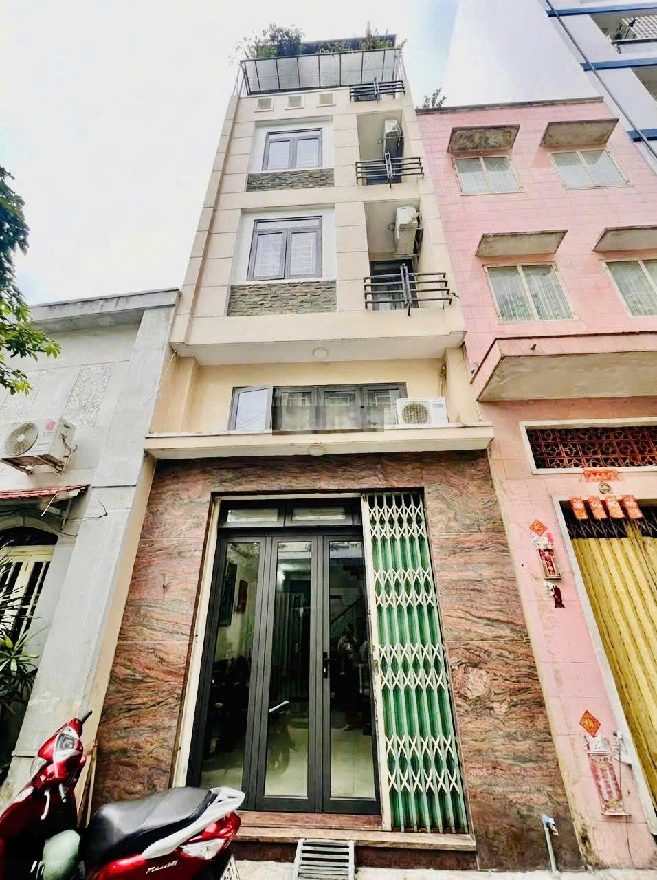 Nhà phố 5 tầng đúc phường Cô Giang, Quận 1, DTSD 163m2, 6PN, công năng đại gia đình lớn ở ngay