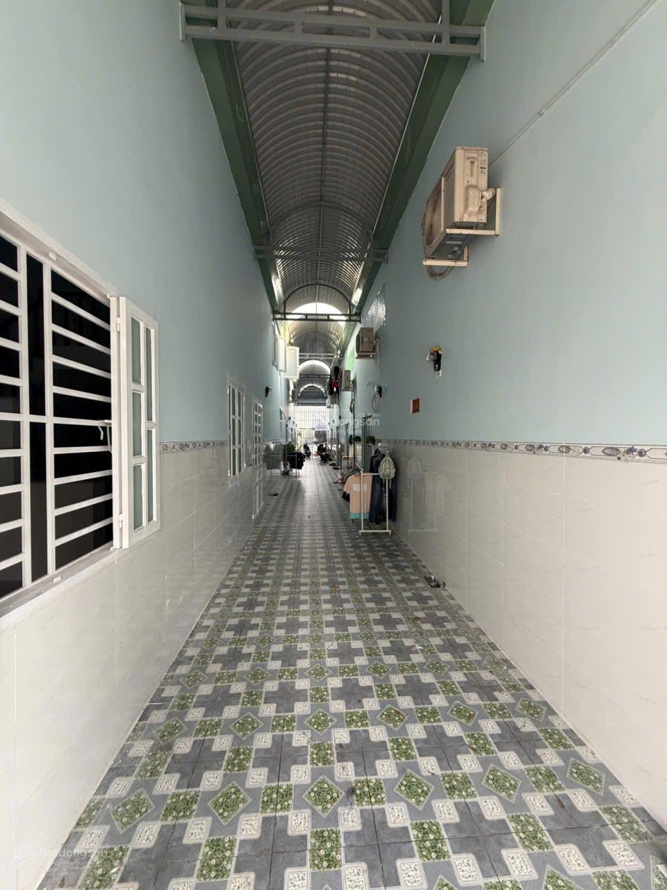 Bán cặp trọ mới xây DT 300m2, nằm gần chợ Mỹ Phước 3, thu nhập sẵn 20tr/tháng