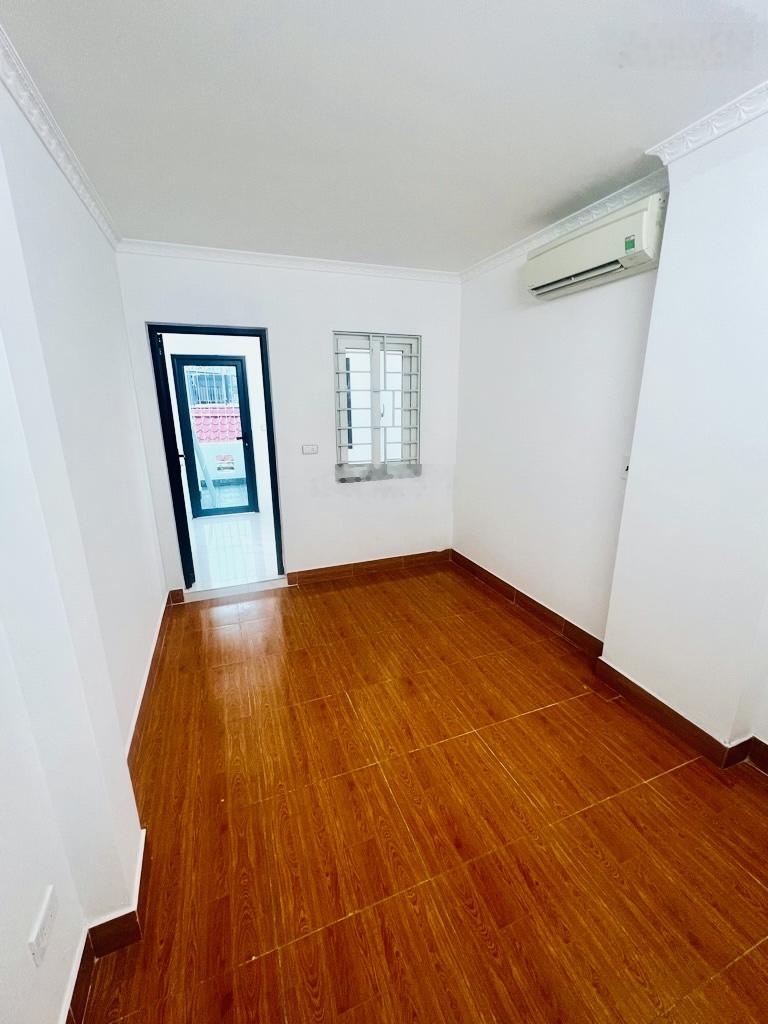 Bán nhà tựu liệt gần ô tô tránh 33m 5 tầng 6,4 tỷ