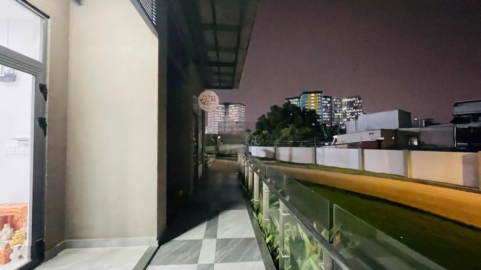 Bán gấp Shophouse Bcons Green View 2 tỷ 530 bao thuế phí thương lượng. DT: 59m2, SH13. Thuê 6tr/th