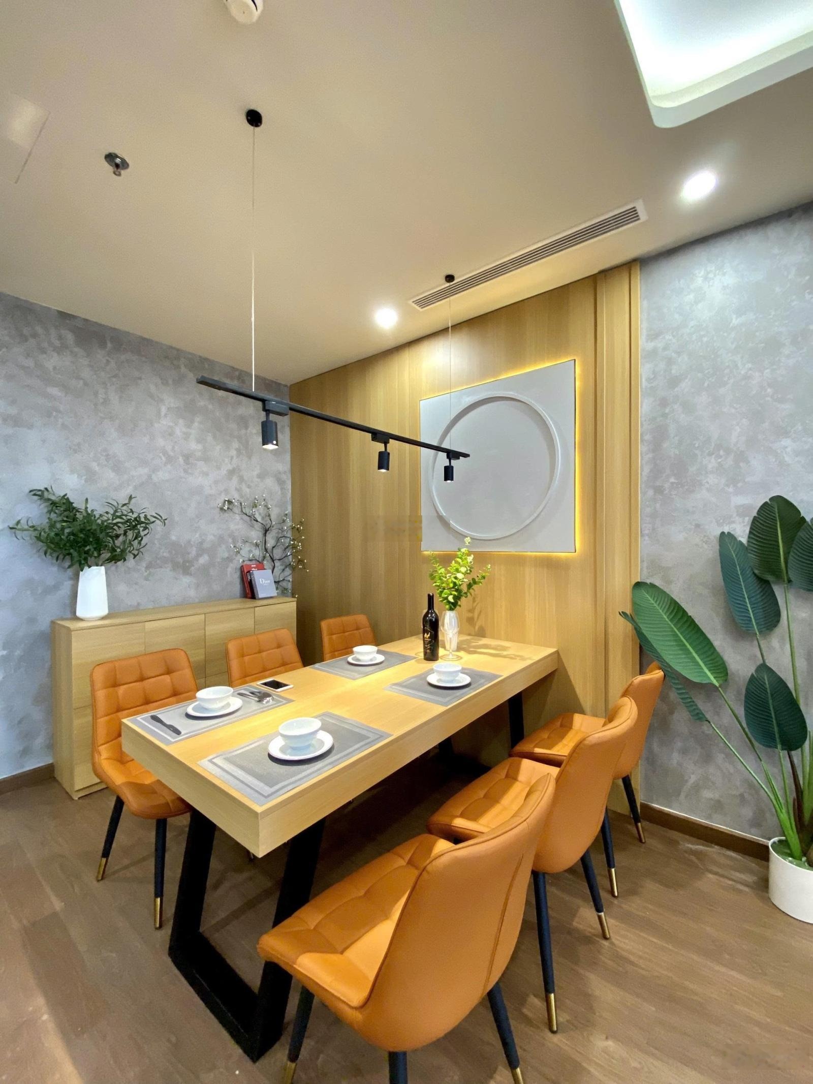 Bán 2PN The Zei full nội thất tầng trung view thoáng giá 9.5 tỷ. LH: 0365775556